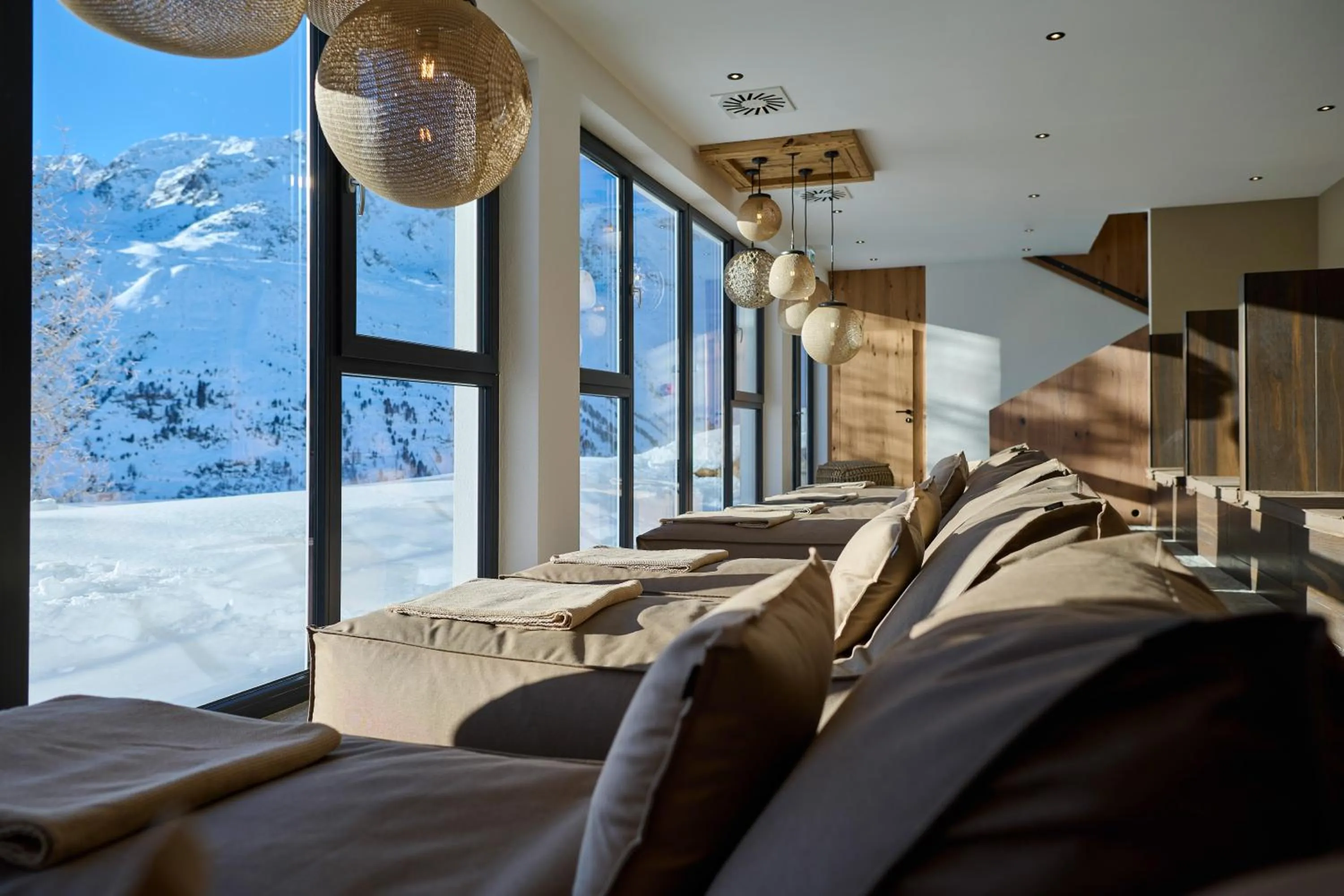 Swimming pool in Alpenhotel Laurin