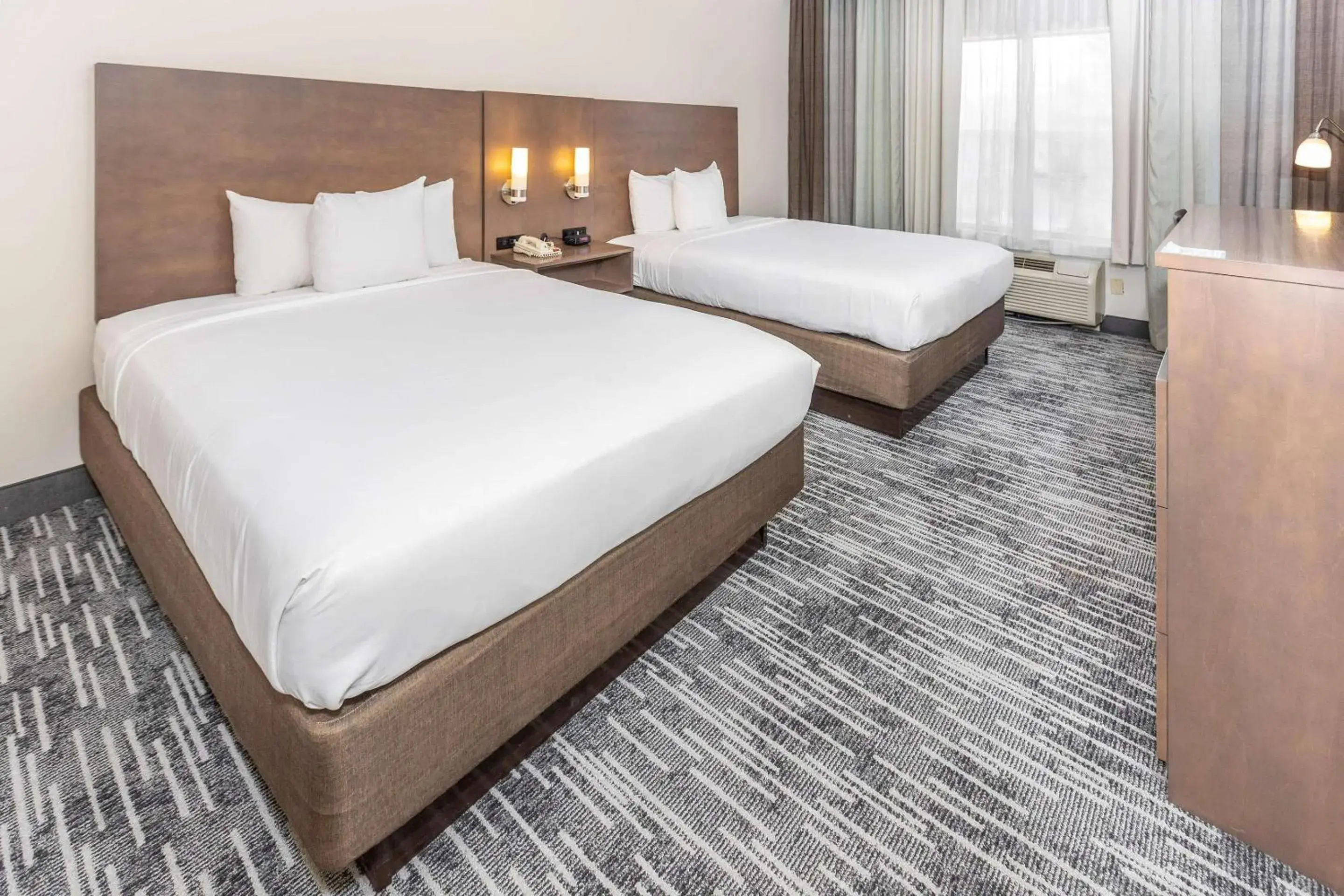 Bedroom, Bed in Country Inn & Suites by Radisson, Smyrna - Atlanta Northwest Bedroom, Bed in Country Inn & Suites by Radisson, Smyrna - Atlanta Northwest