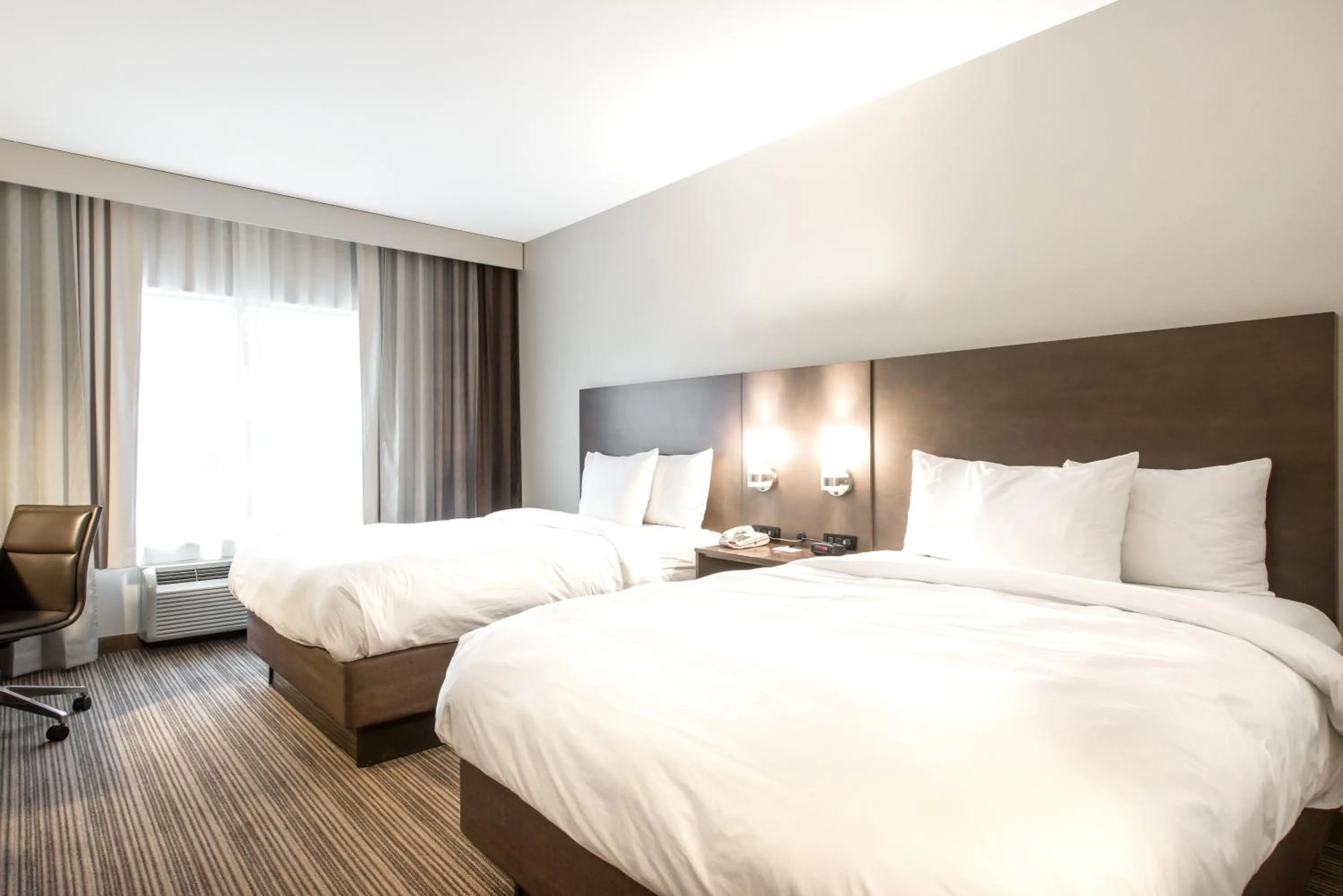 Bed in Country Inn & Suites by Radisson, Smyrna - Atlanta Northwest