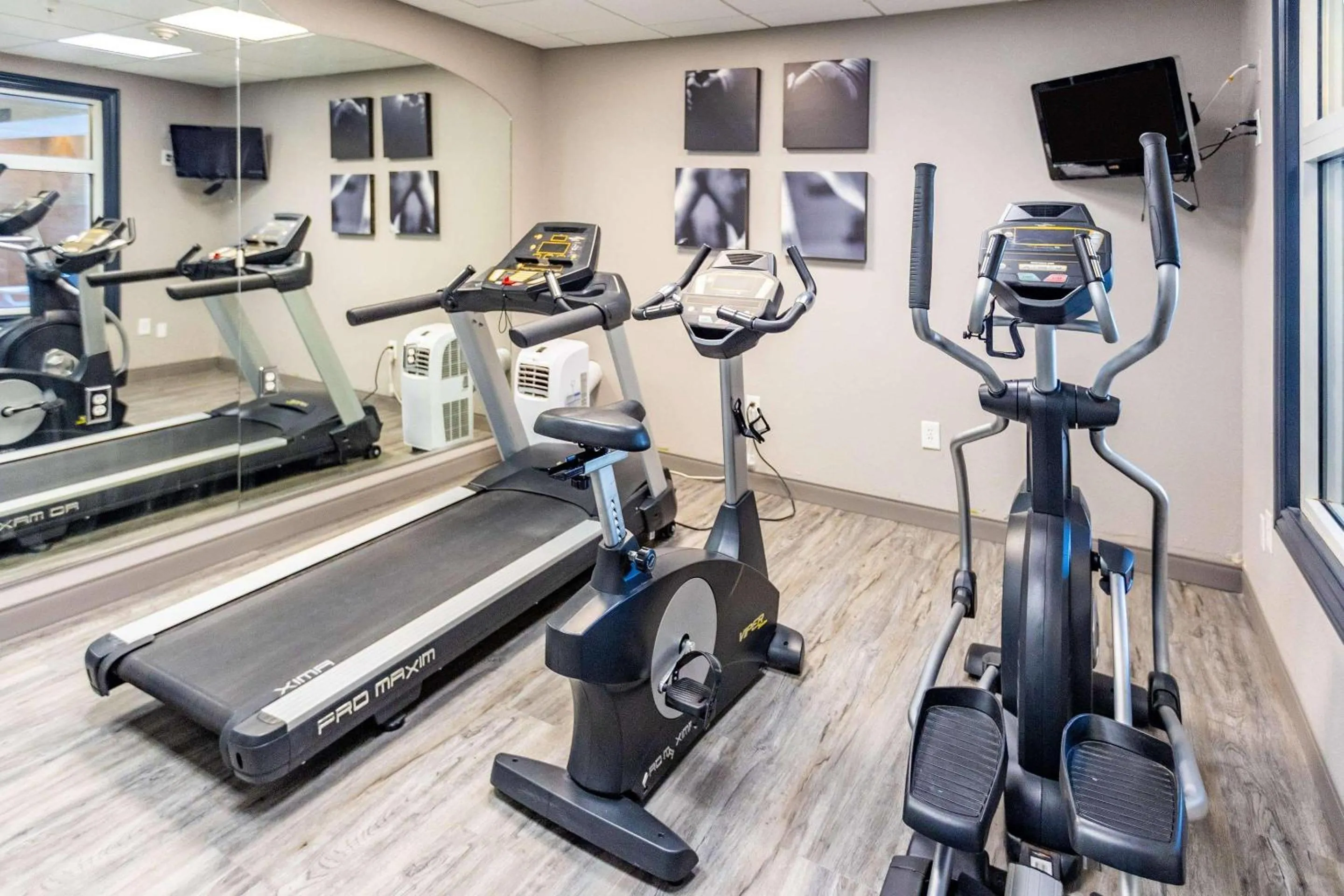 Fitness centre/facilities in Country Inn & Suites by Radisson, Smyrna - Atlanta Northwest