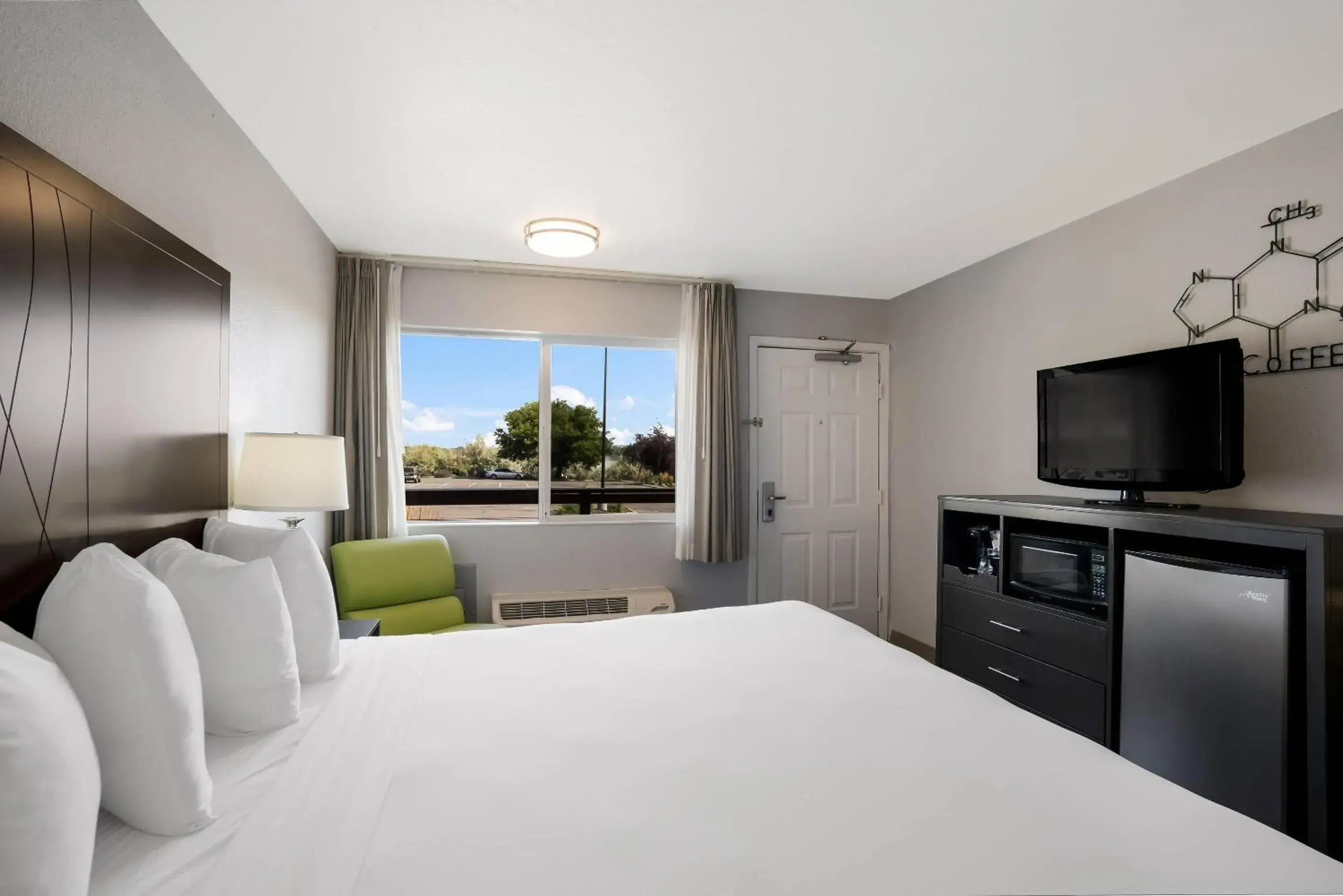 Bedroom, Bed in Richland Riverfront Hotel, an Ascend Collection Hotel Bedroom, Bed in Richland Riverfront Hotel, an Ascend Collection Hotel