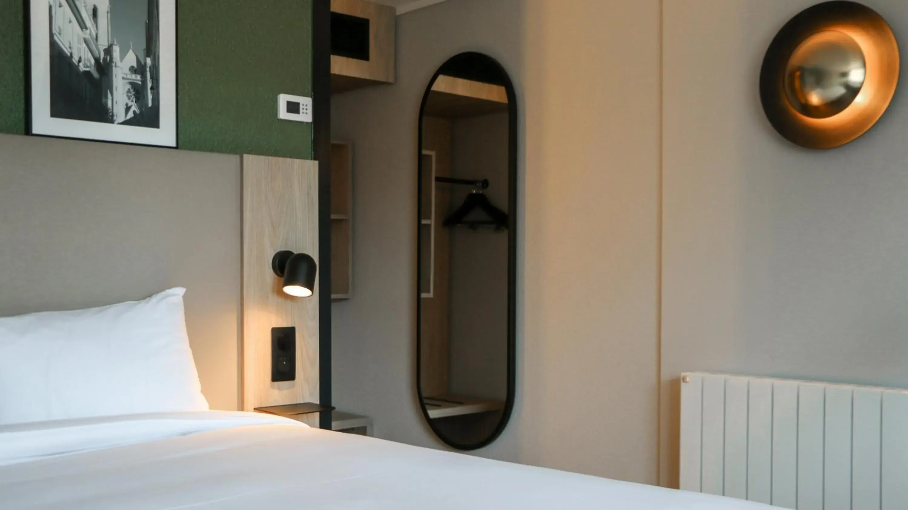 Bed in Campanile Lyon Ouest Tassin Bed in Campanile Lyon Ouest Tassin