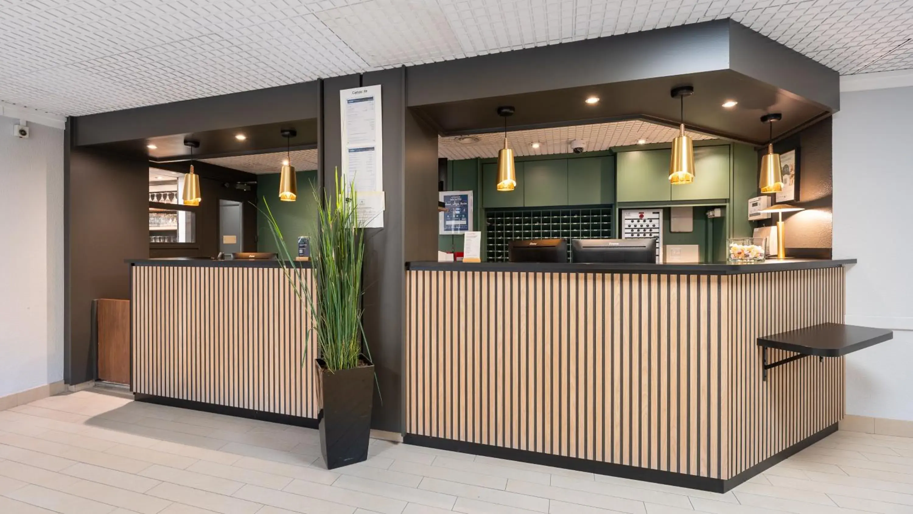 Lobby or reception in Campanile PRIME - Lyon Ouest Tassin Lobby or reception in Campanile PRIME - Lyon Ouest Tassin
