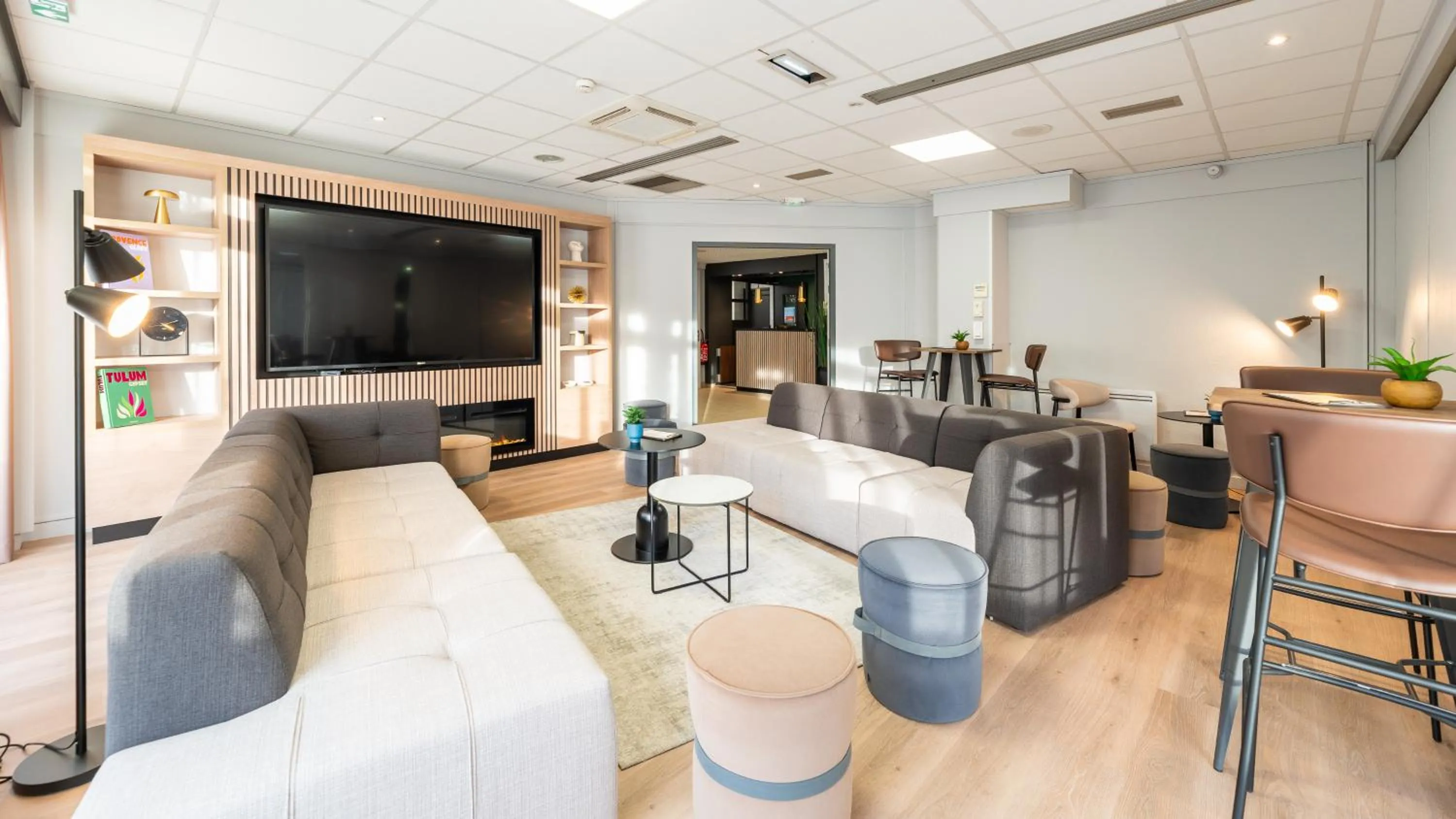Communal lounge/ TV room in Campanile PRIME - Lyon Ouest Tassin