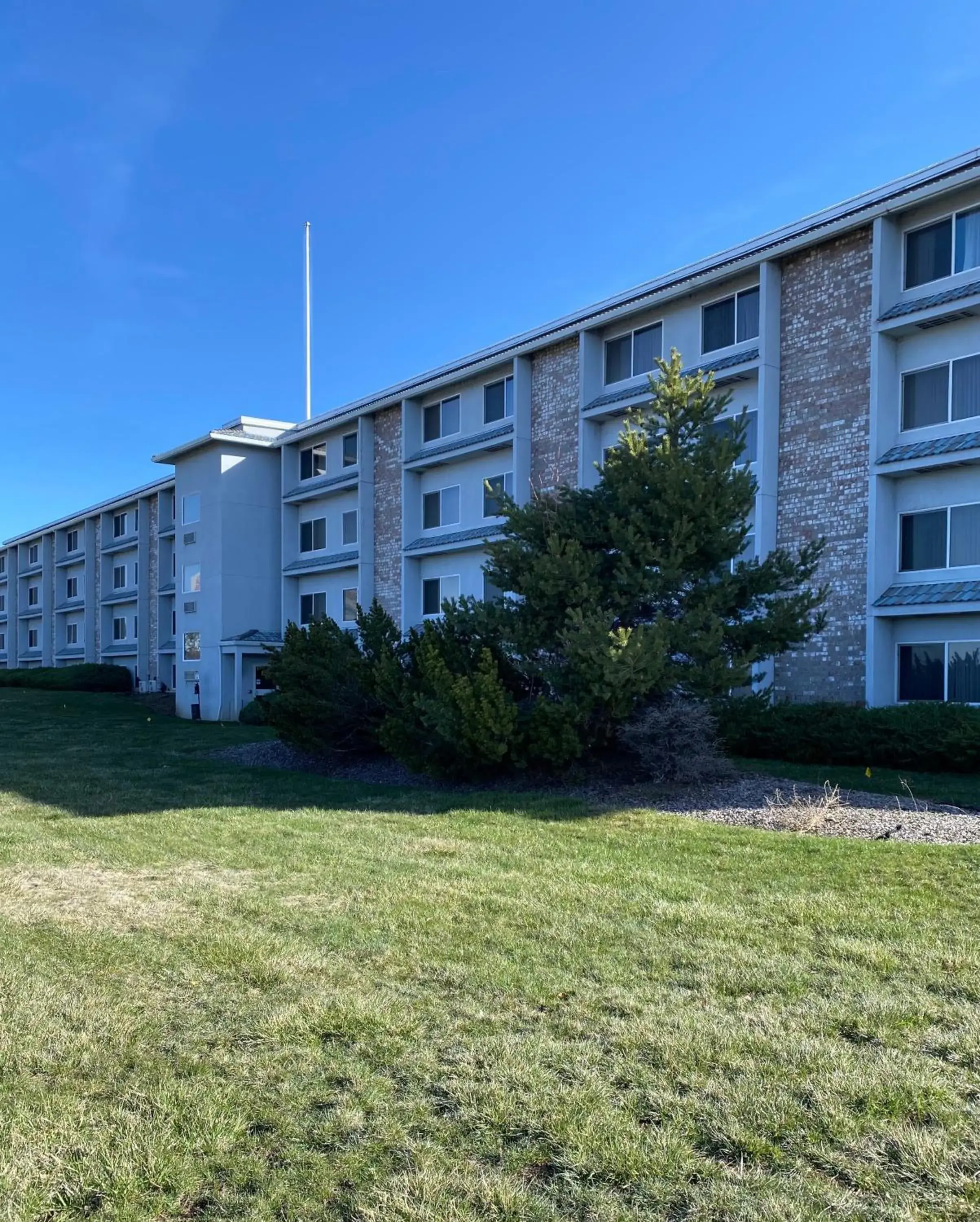 Property building in Shilo Inn Klamath Falls Property building in Shilo Inn Klamath Falls