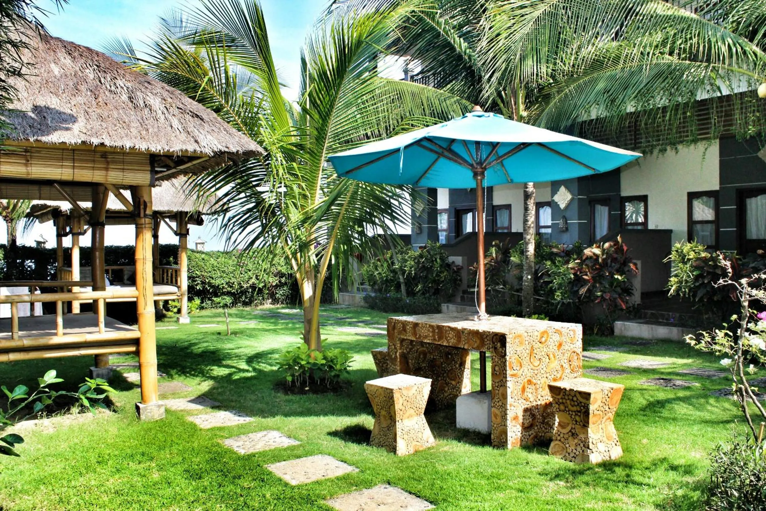 Garden in Balangan Sea View Bungalow