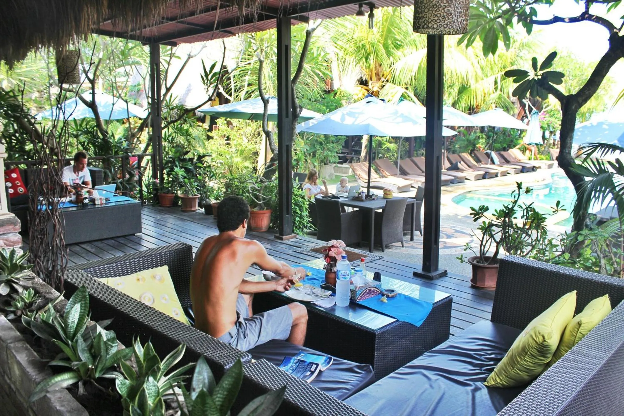 Restaurant/places to eat in Balangan Sea View Bungalow