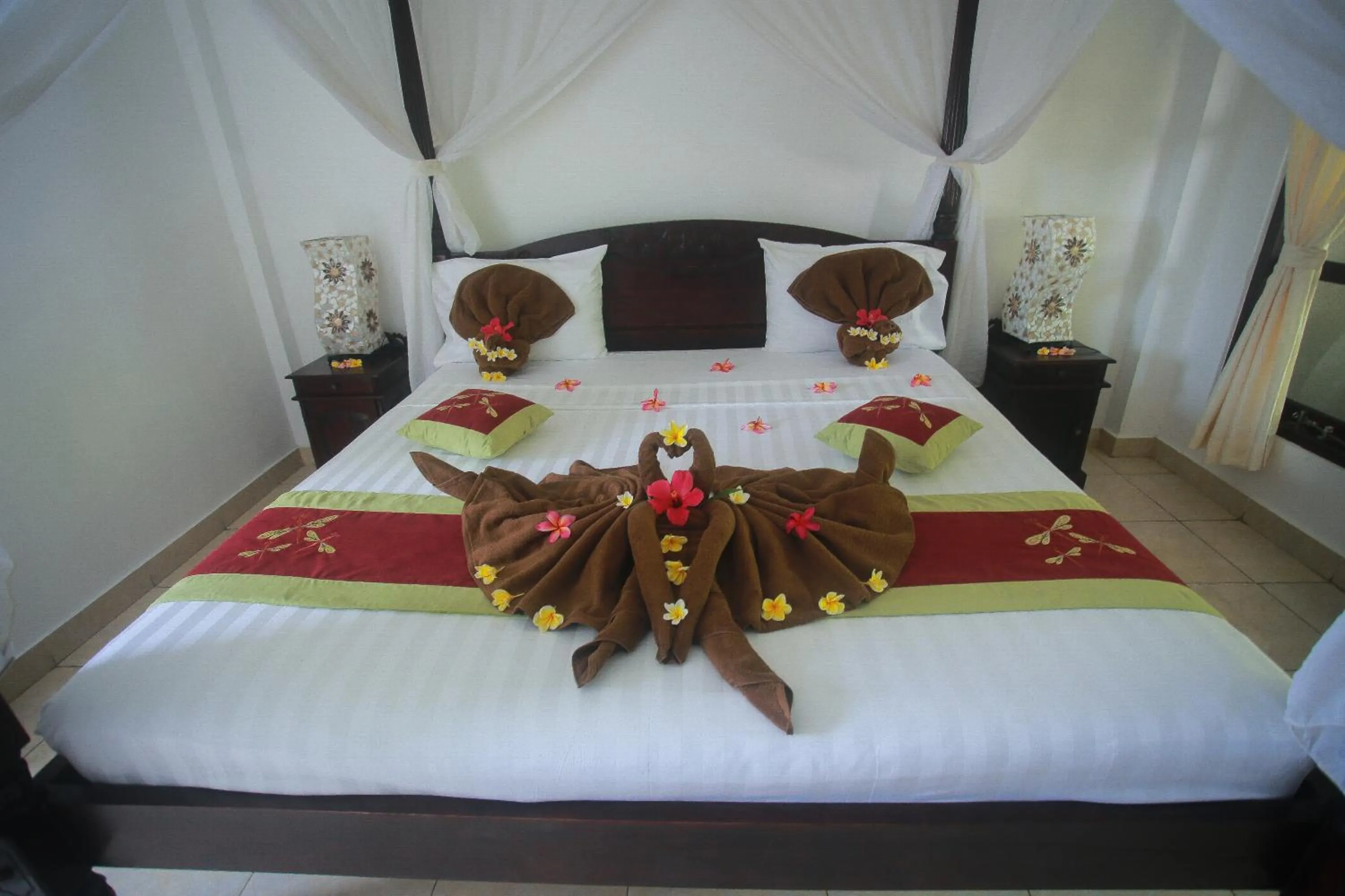 Bed in Balangan Sea View Bungalow