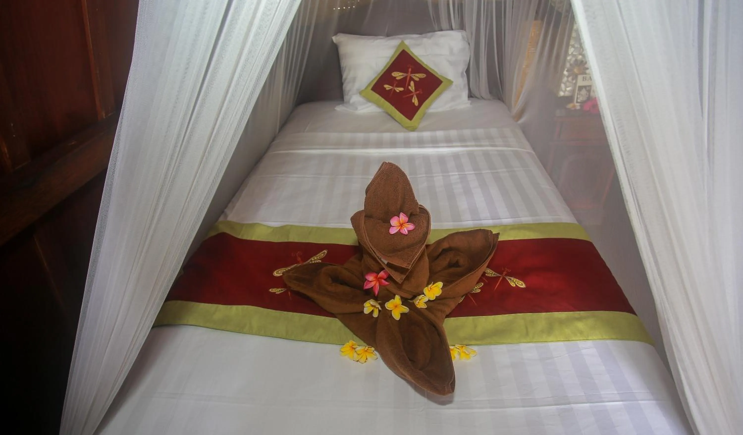 Bed in Balangan Sea View Bungalow