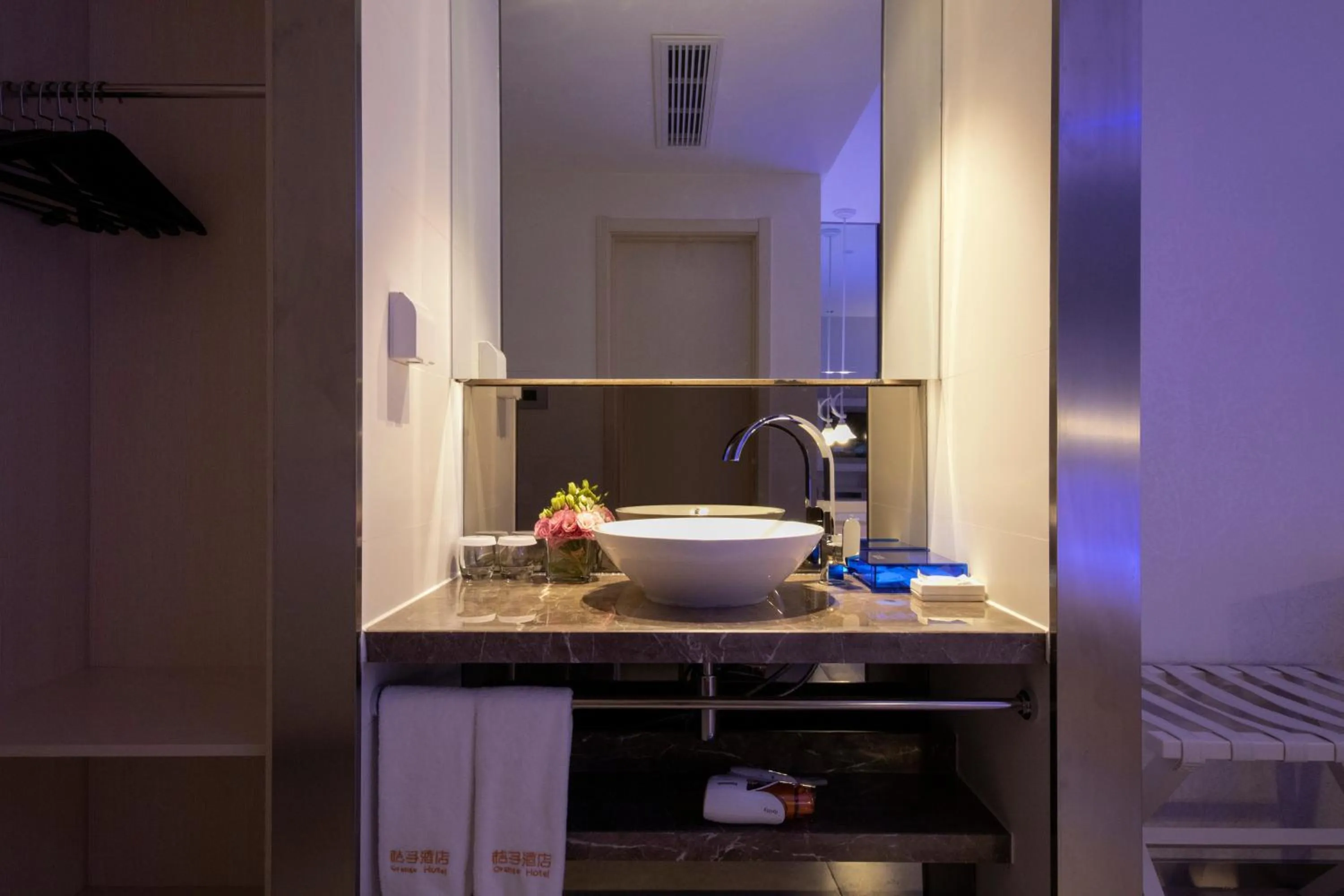 Orange hotel shanghai pudong Airport - Free shuttle bus to PVG airport