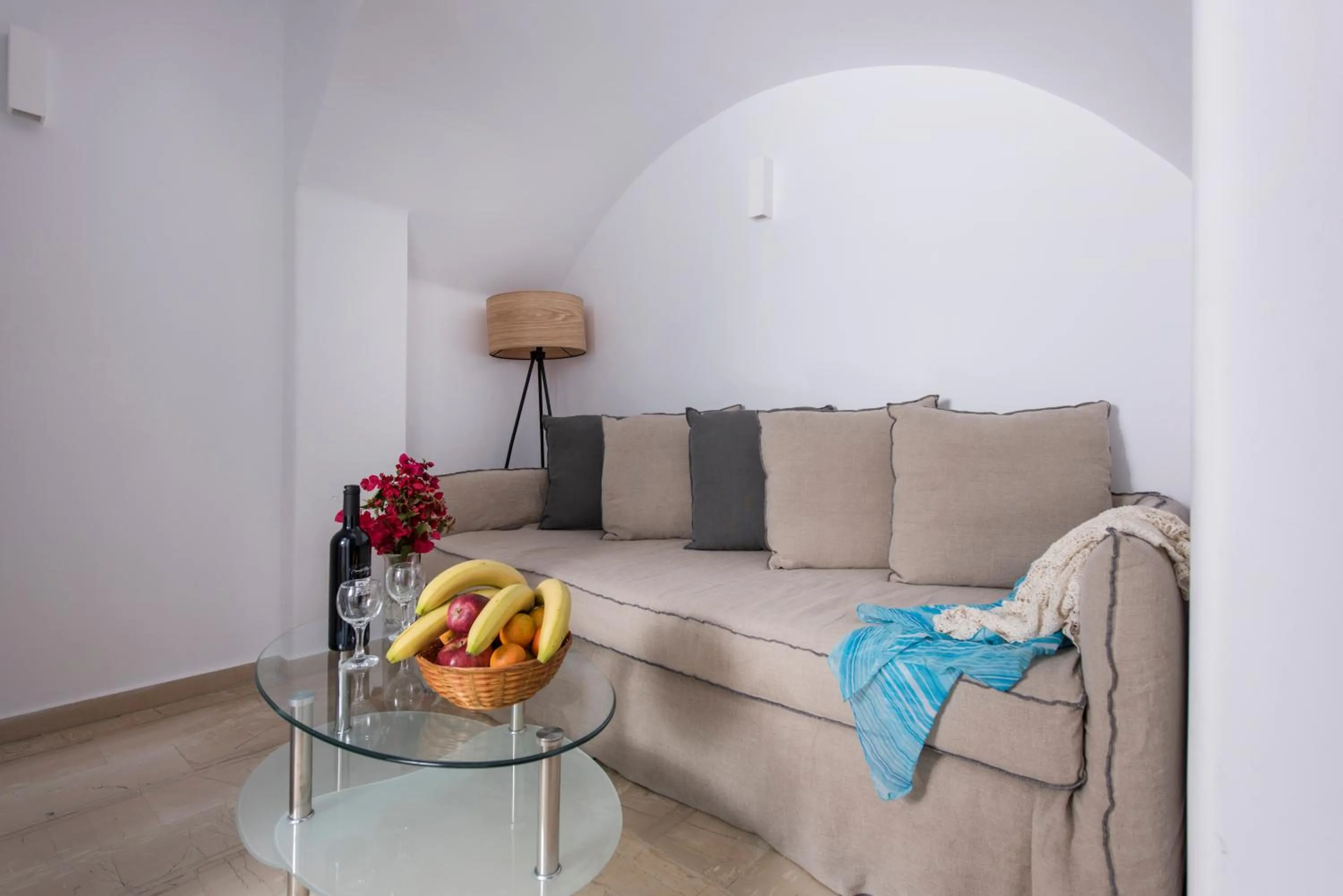 Bed in Blue Waves Suites & Apartments