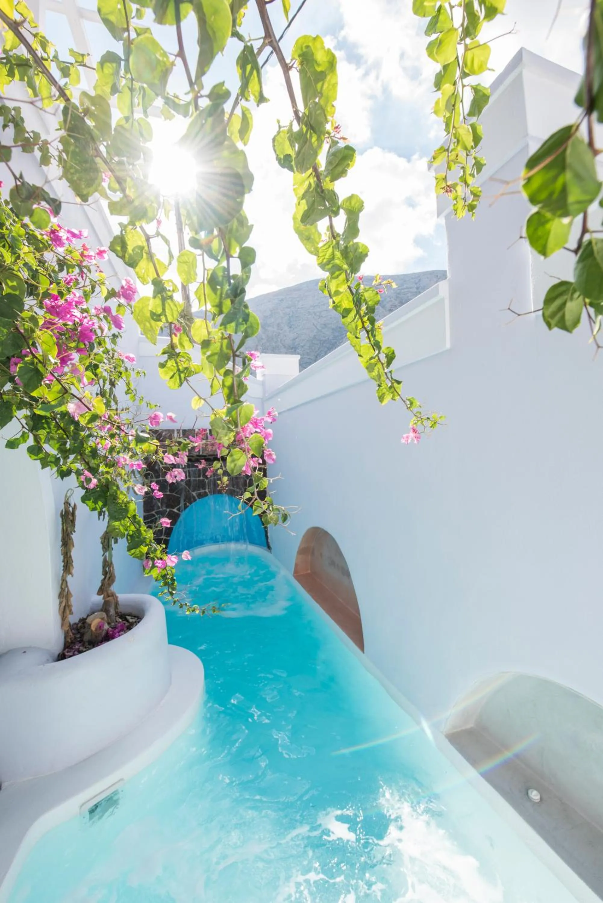 Patio in Blue Waves Suites & Apartments