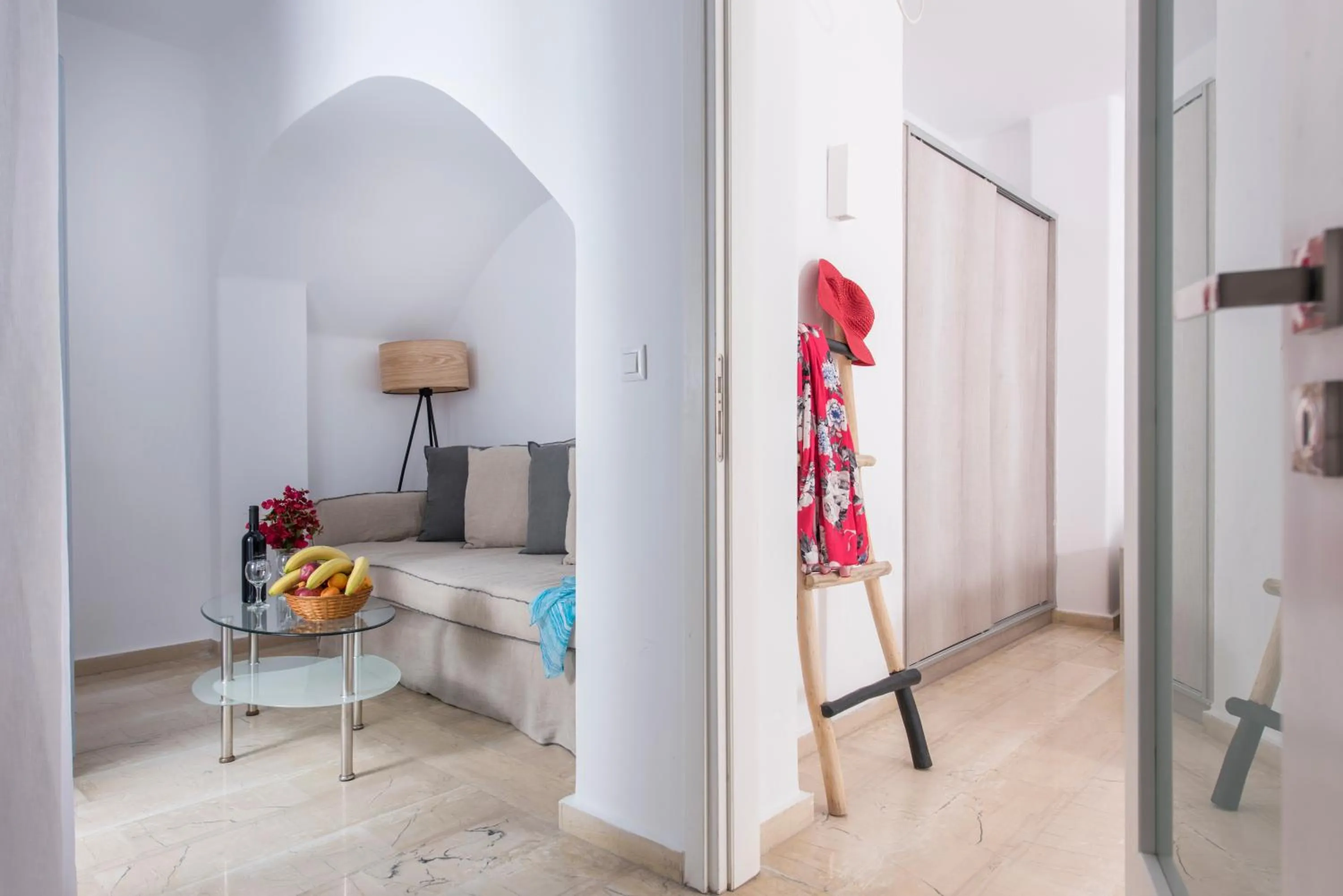 Seating area in Blue Waves Suites & Apartments