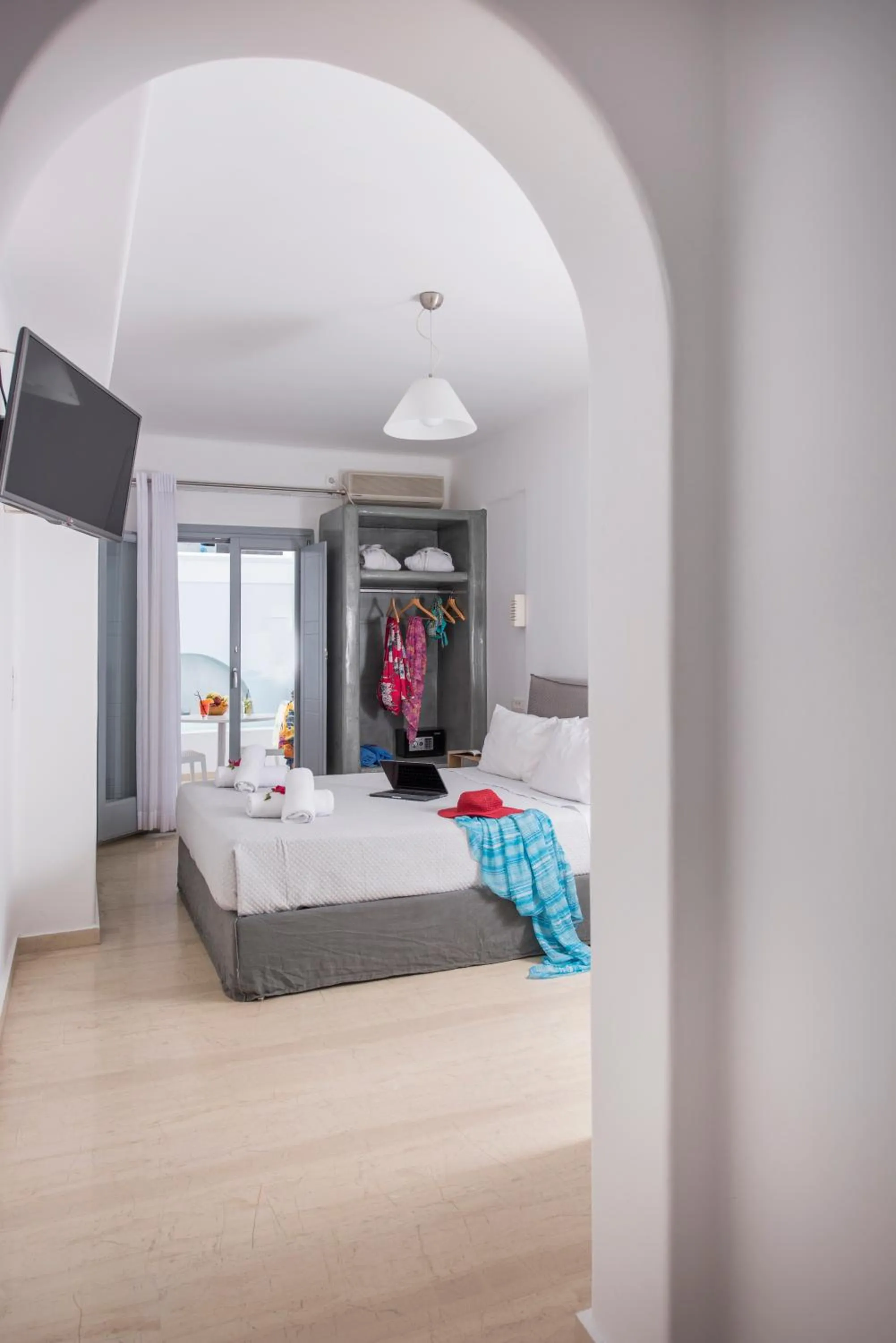 Bedroom, Bed in Blue Waves Suites & Apartments