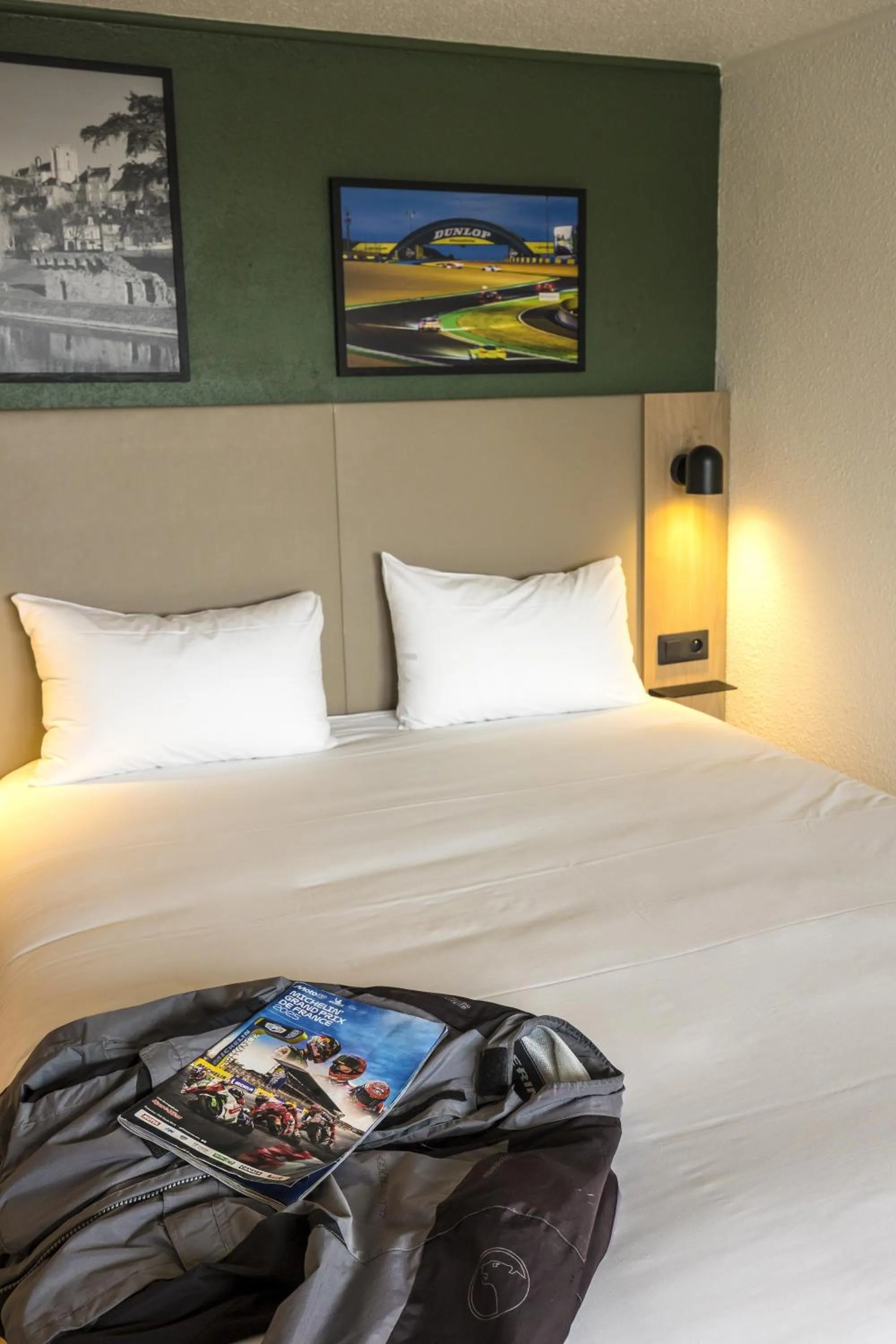 Bed in Campanile Le Mans Est