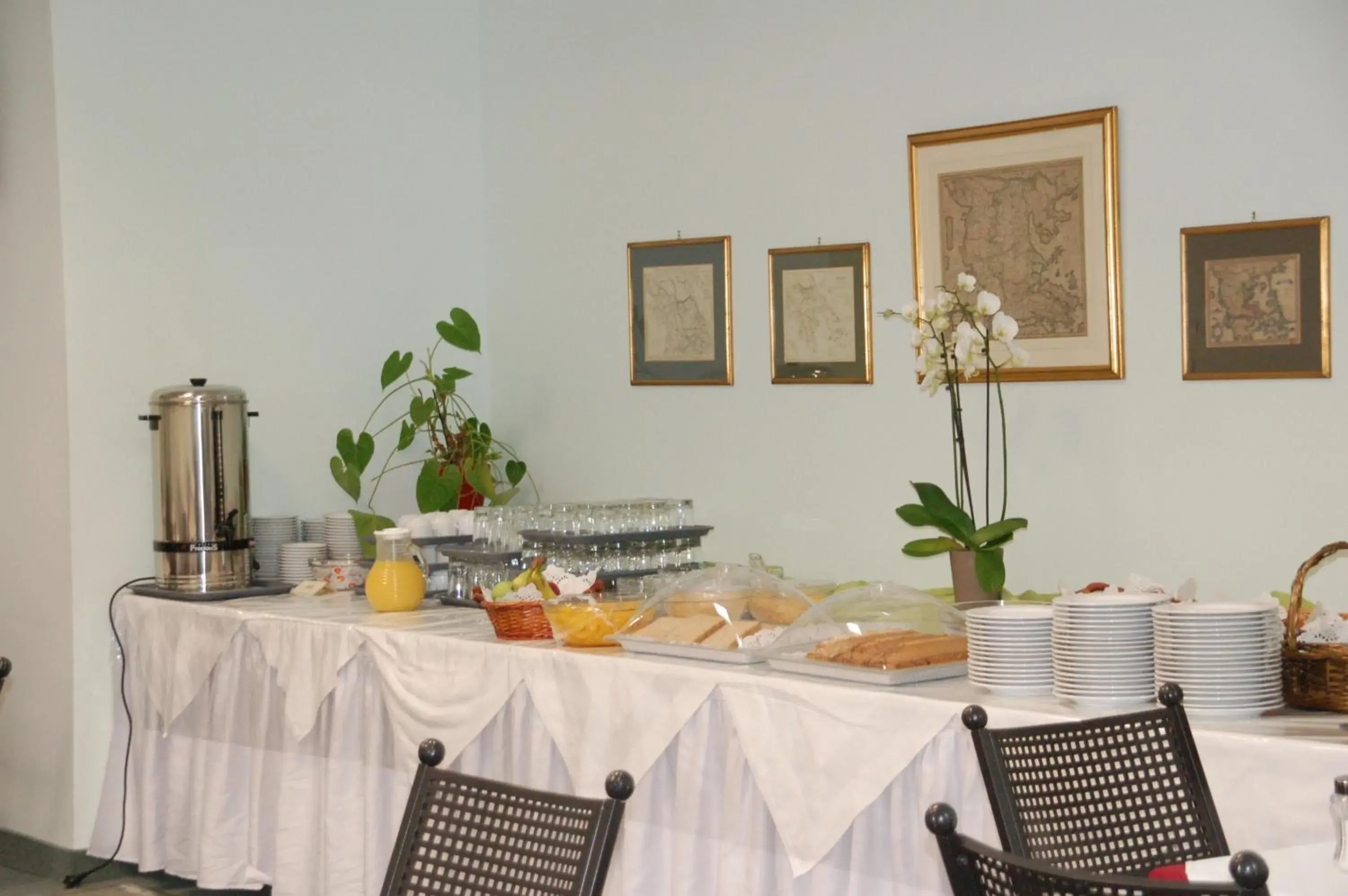 Breakfast in City Marina Breakfast in City Marina