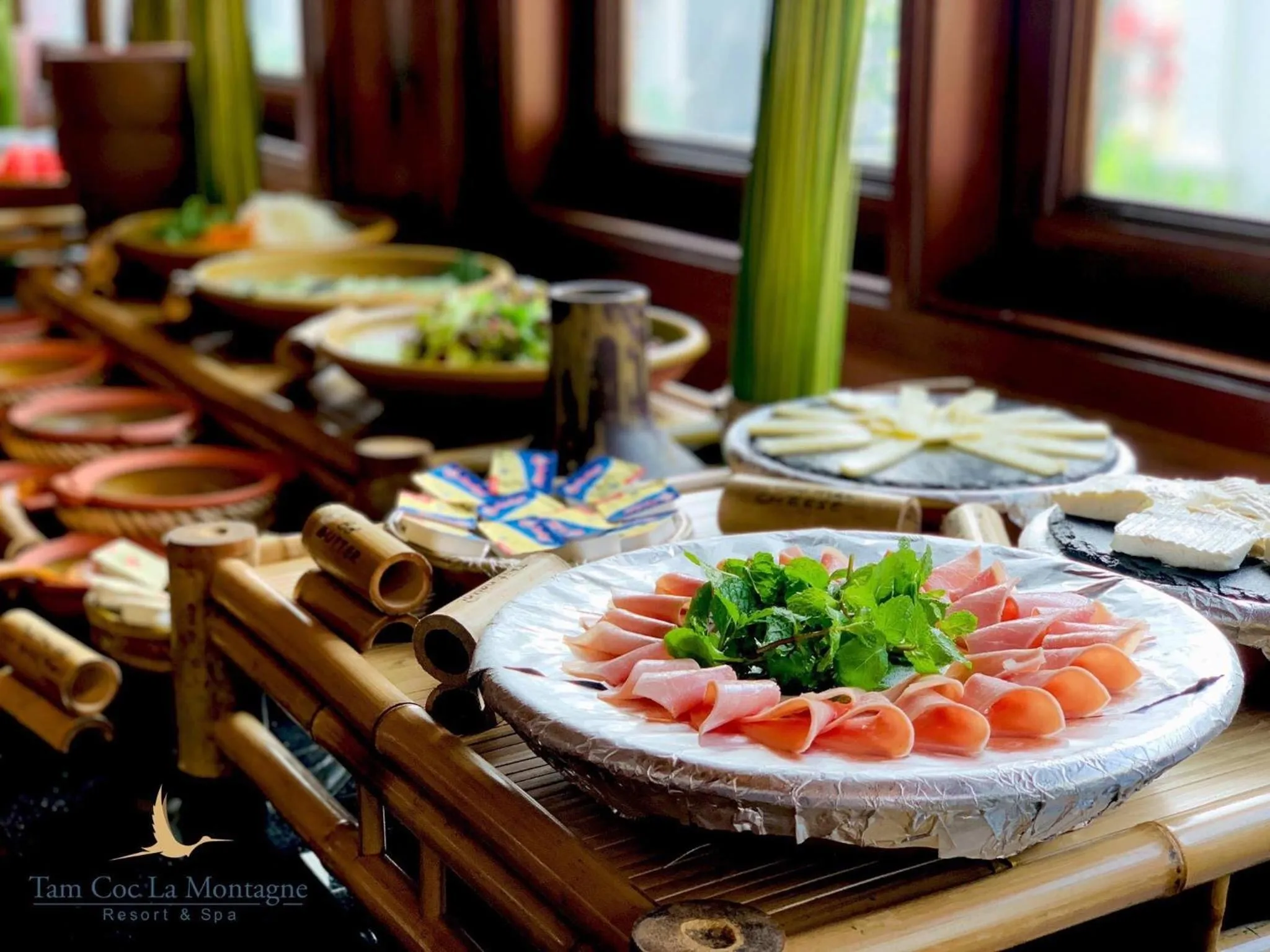 Food and drinks in Tam Coc La Montagne Resort & Spa Ninh Binh