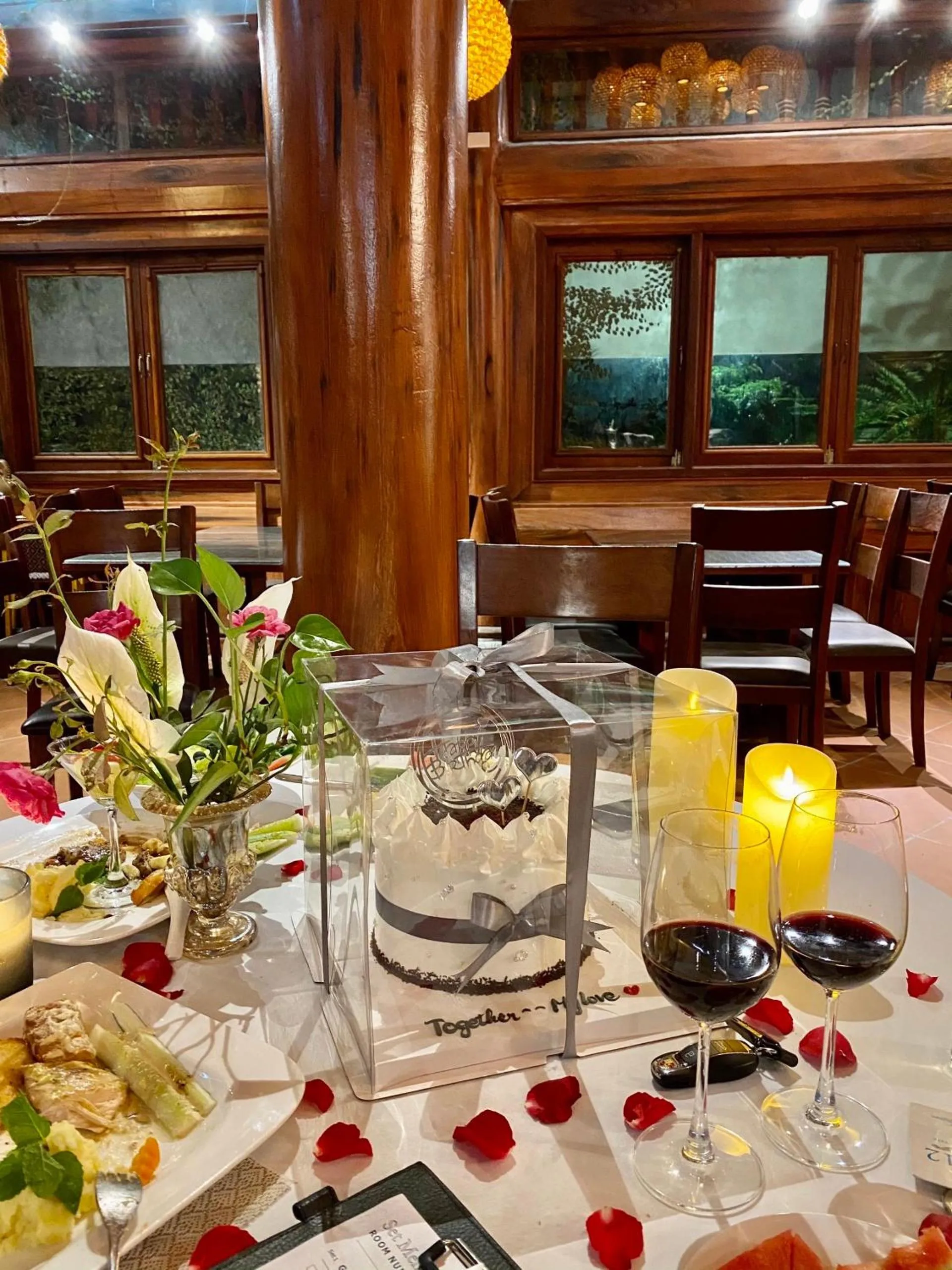 Food and drinks in Tam Coc La Montagne Resort & Spa Ninh Binh