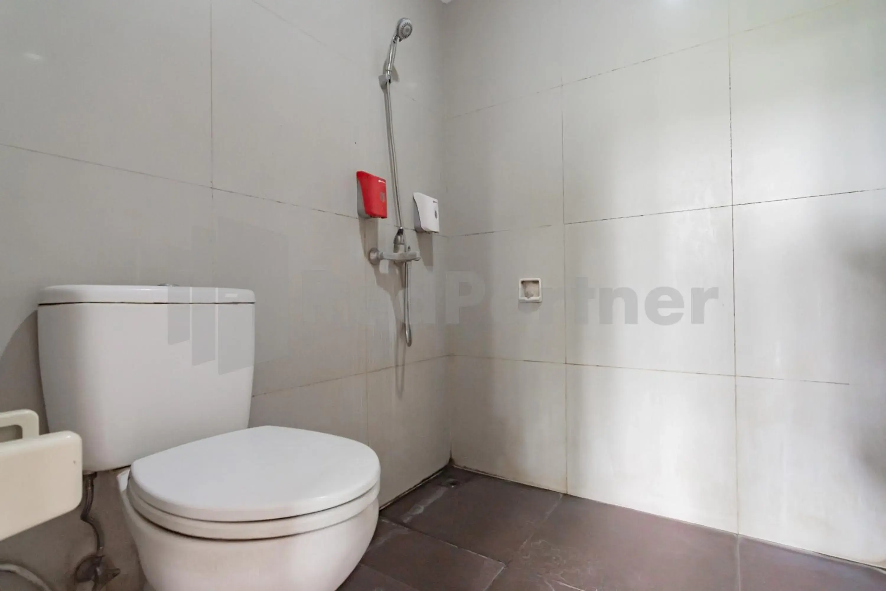 Bathroom in Hotel Wisma Dago ITB Bathroom in Hotel Wisma Dago ITB