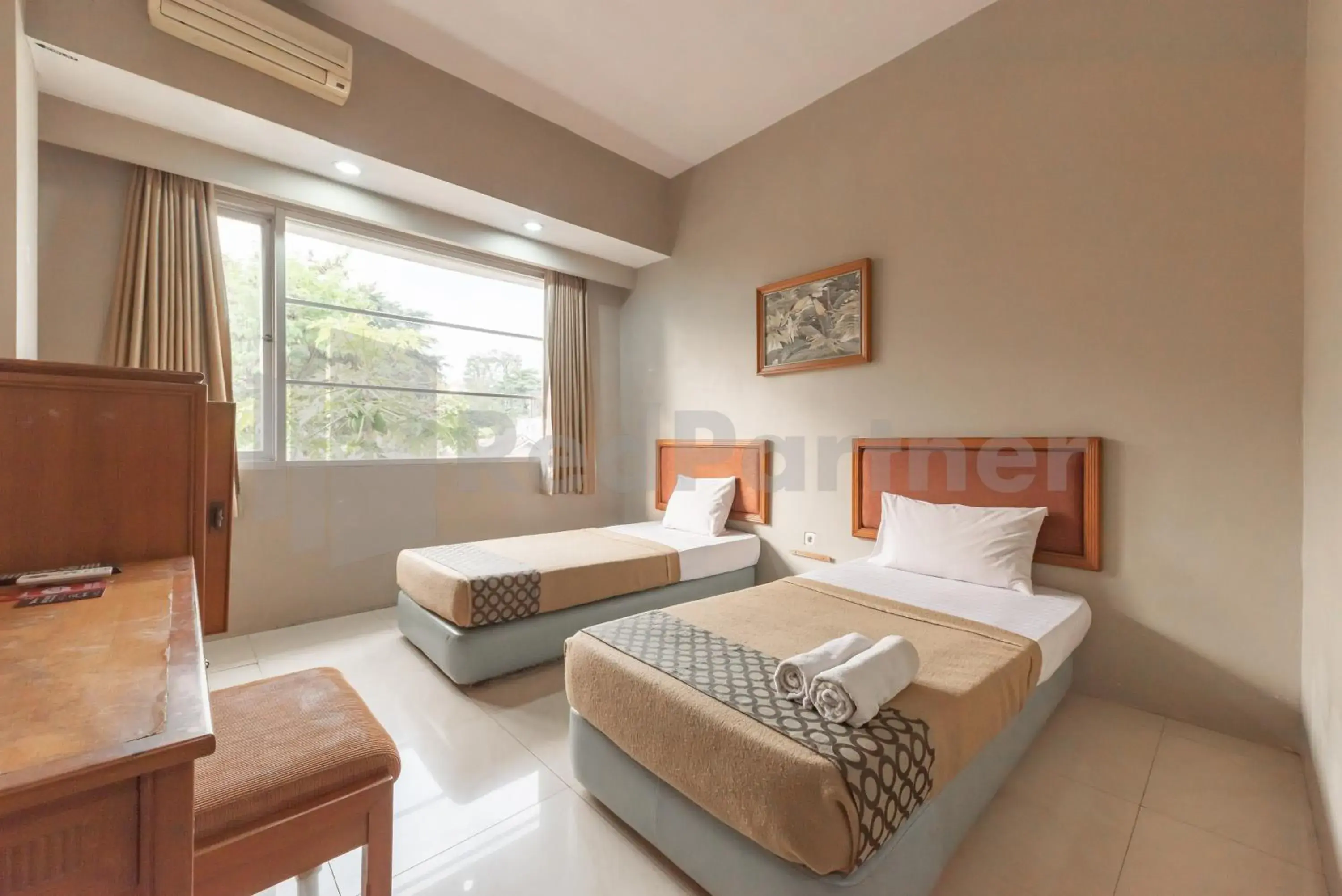 Superior Twin Room in Hotel Wisma Dago ITB Superior Twin Room in Hotel Wisma Dago ITB