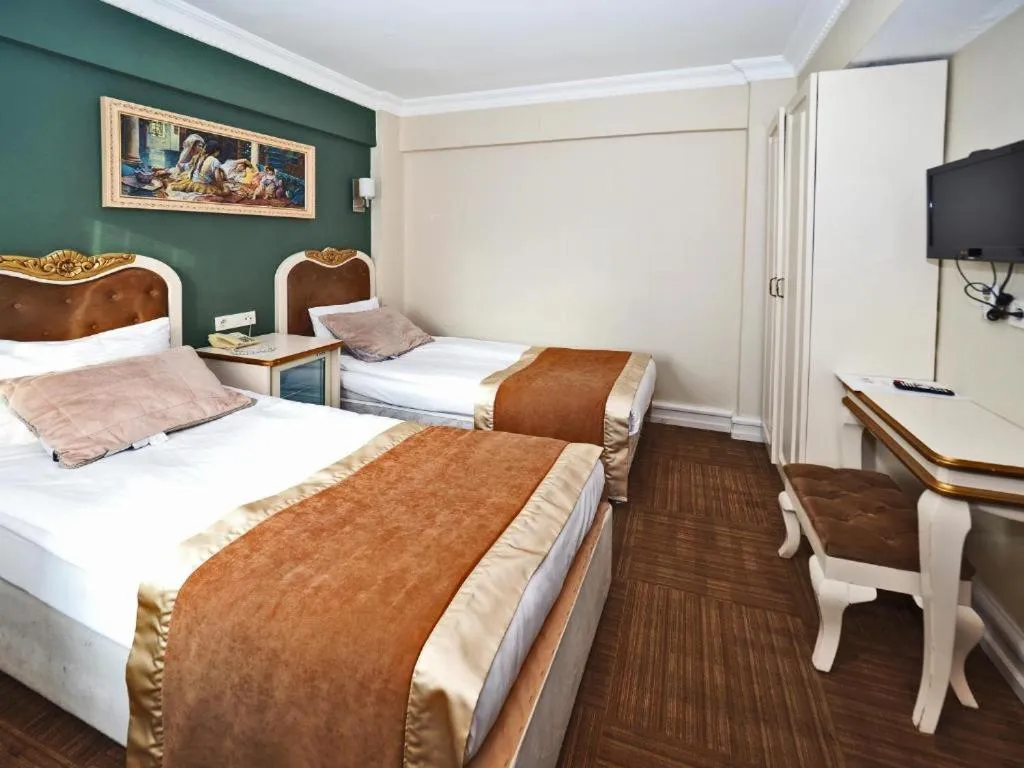 TV and multimedia, Bed in Elysion Hotel