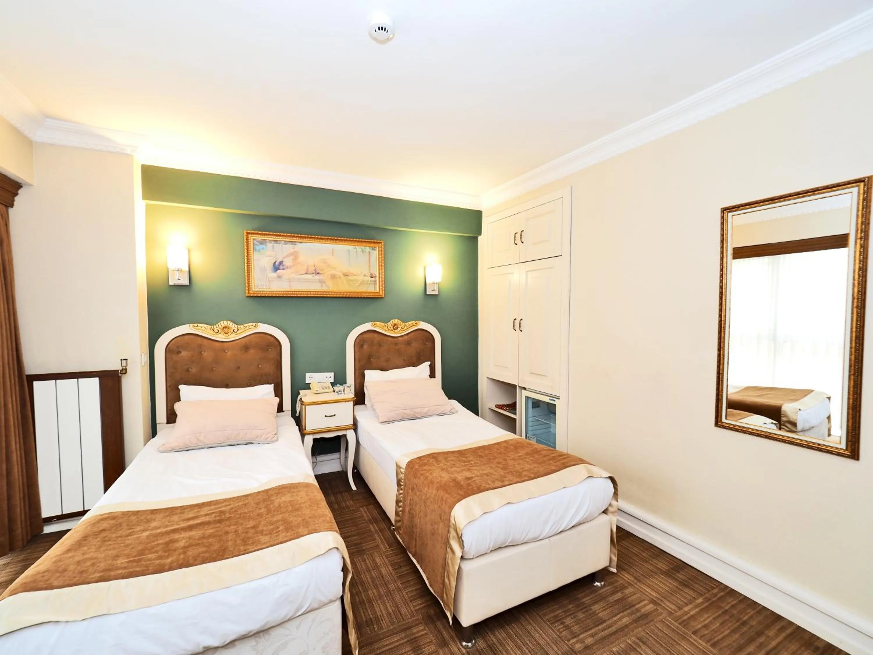 Bedroom, Bed in Elysion Hotel