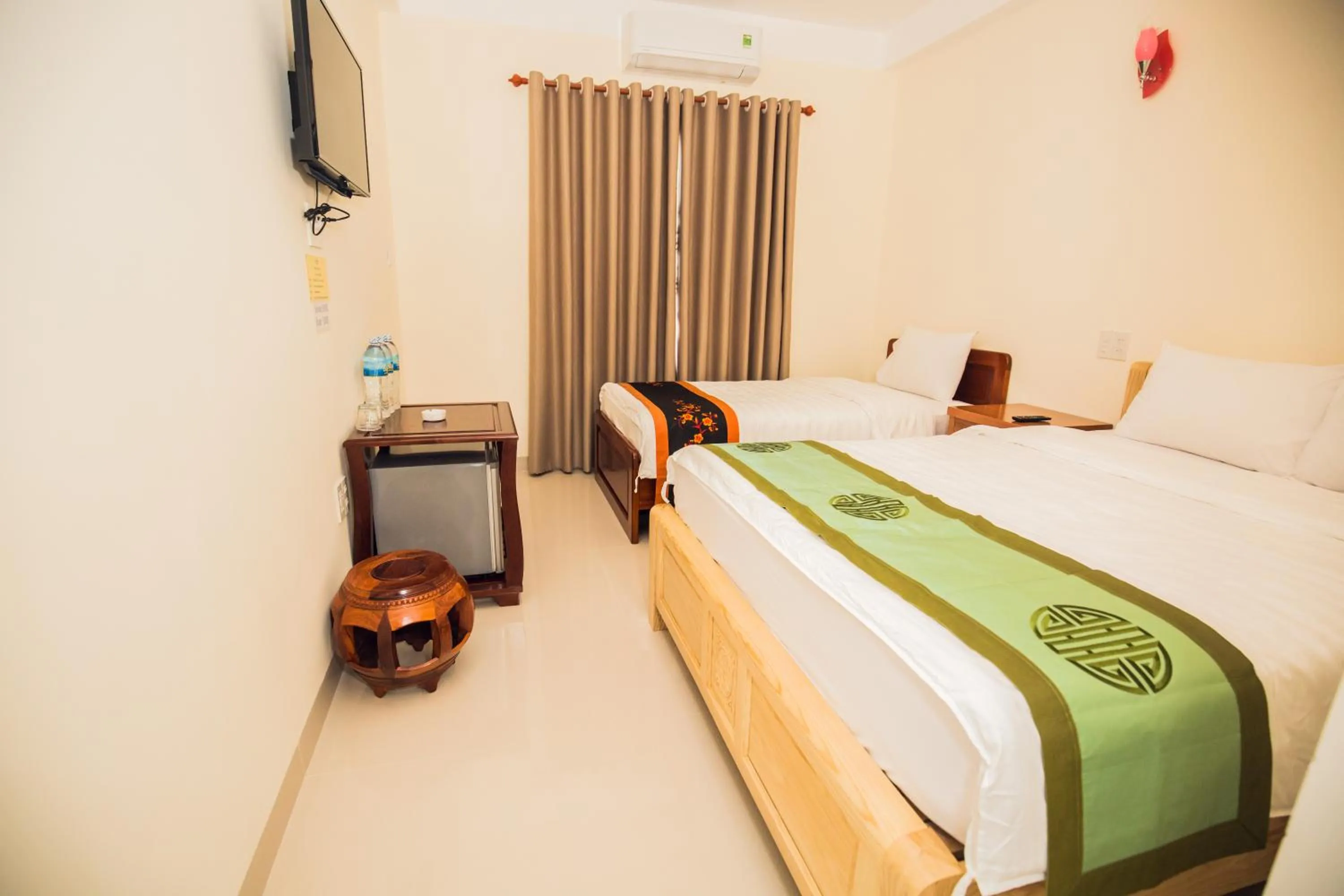 Photo of the whole room, Bed in Binh An hotel