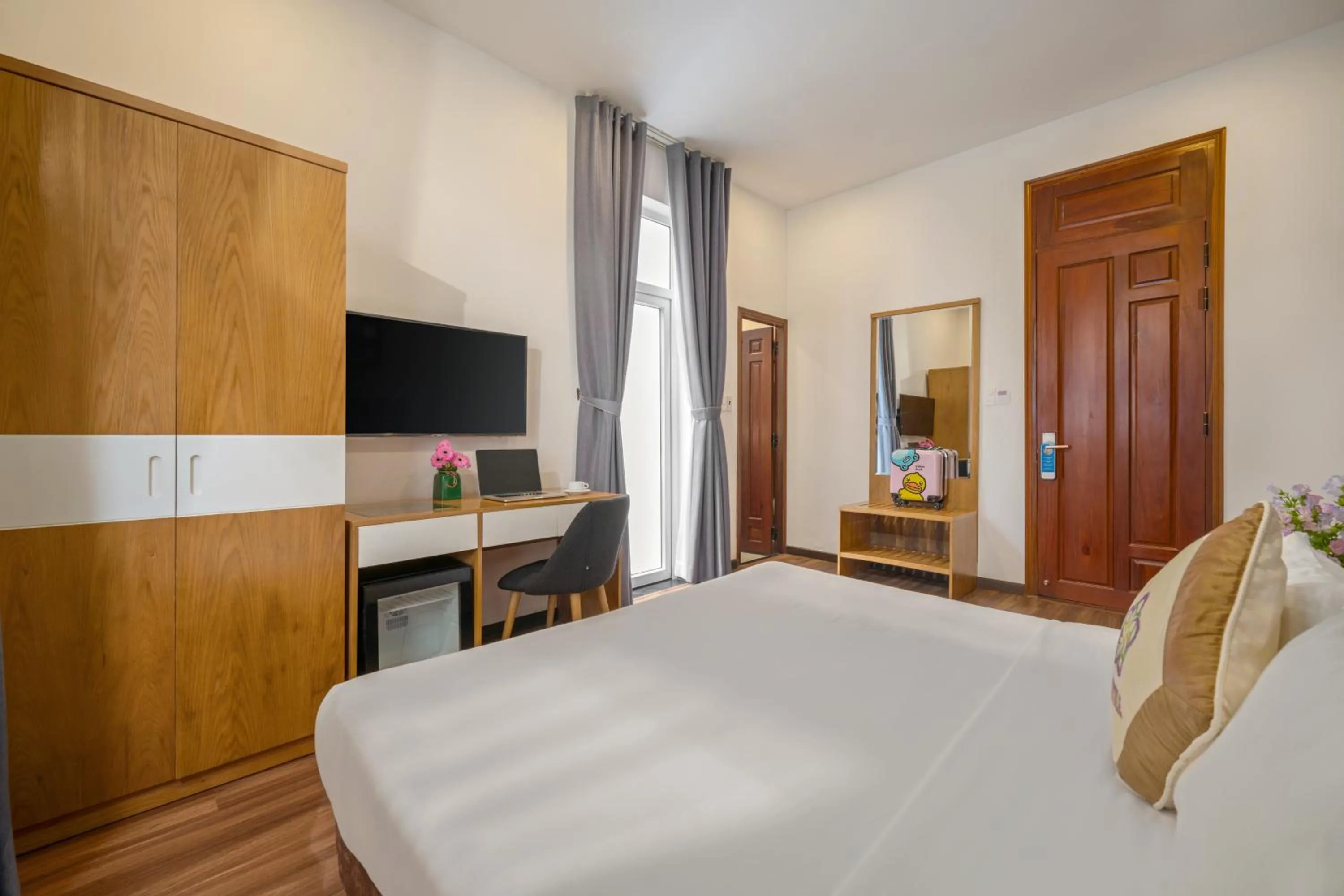 TV and multimedia, Bed in Myrtle Boutique Hotel