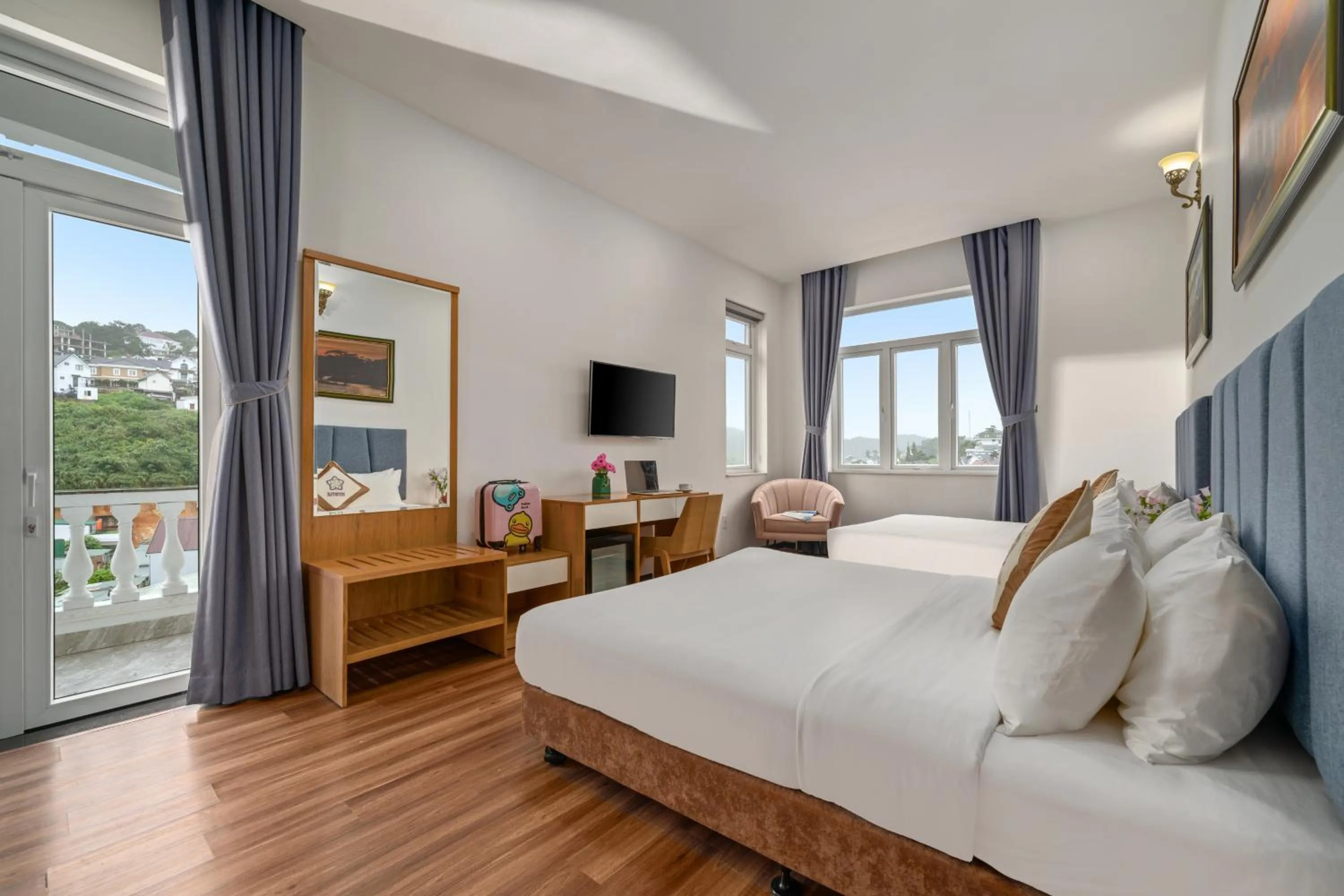 Photo of the whole room, Bed in Myrtle Boutique Hotel