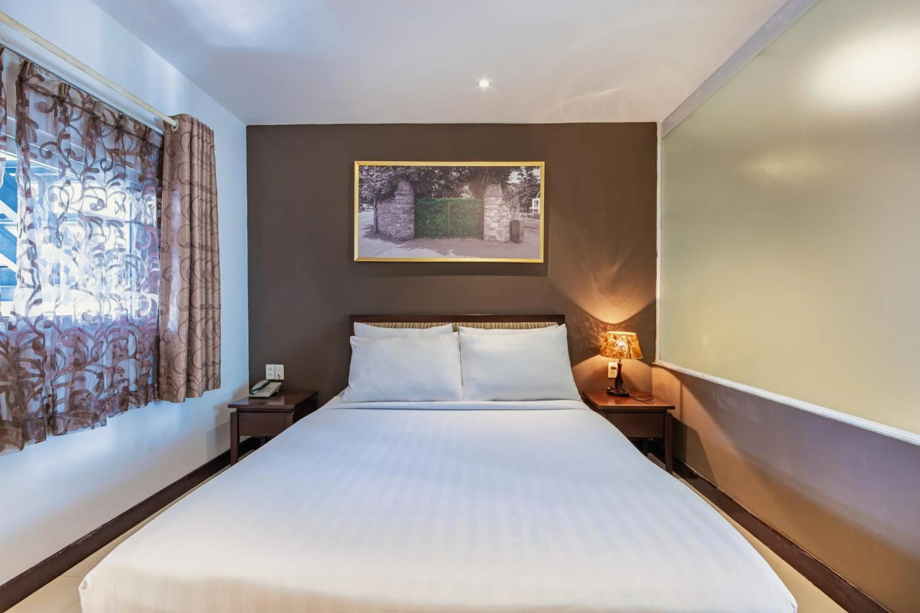 Bed in The Noble Swan Central Dong Du Hotel