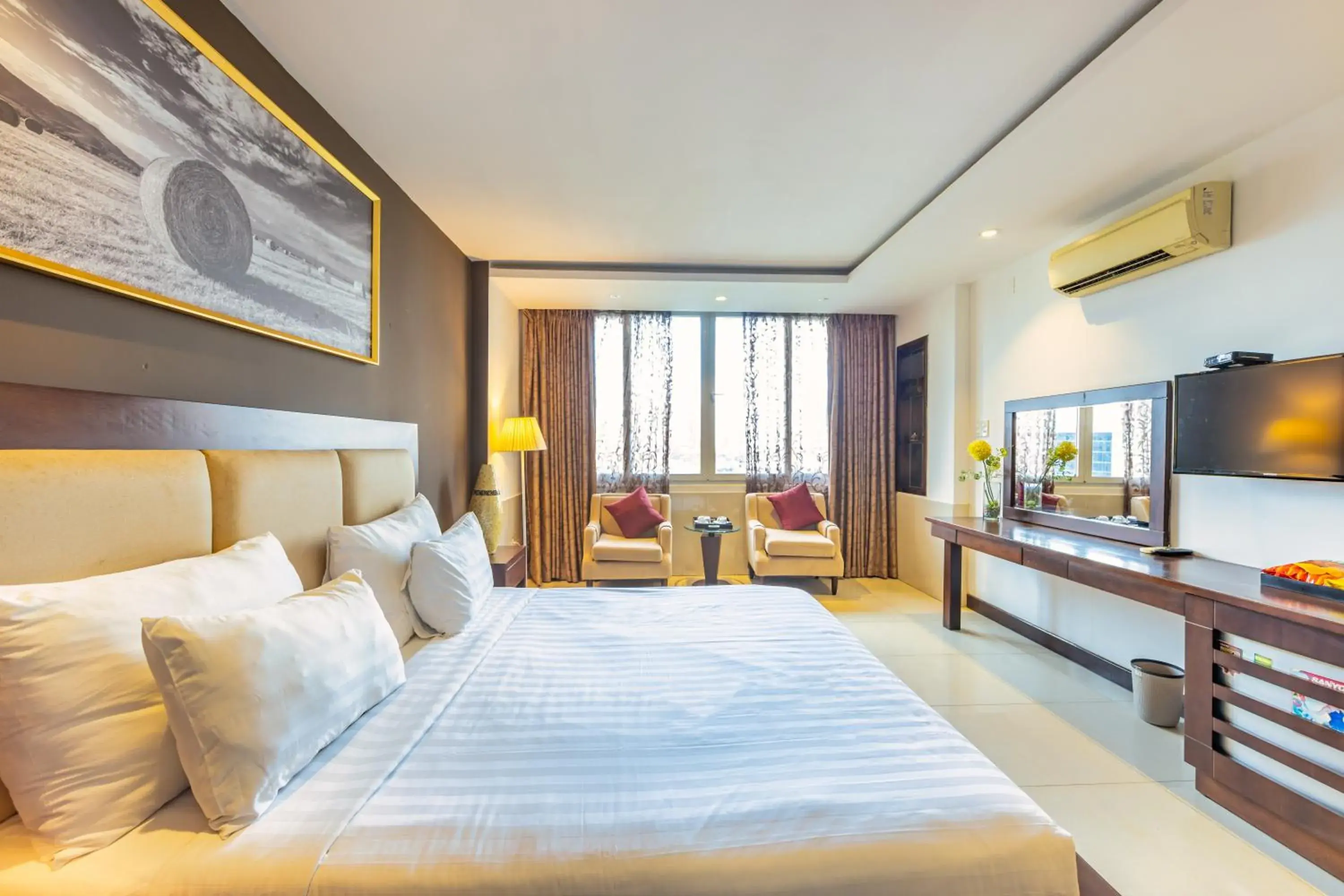 Bed in The Noble Swan Central Dong Du Hotel Bed in The Noble Swan Central Dong Du Hotel