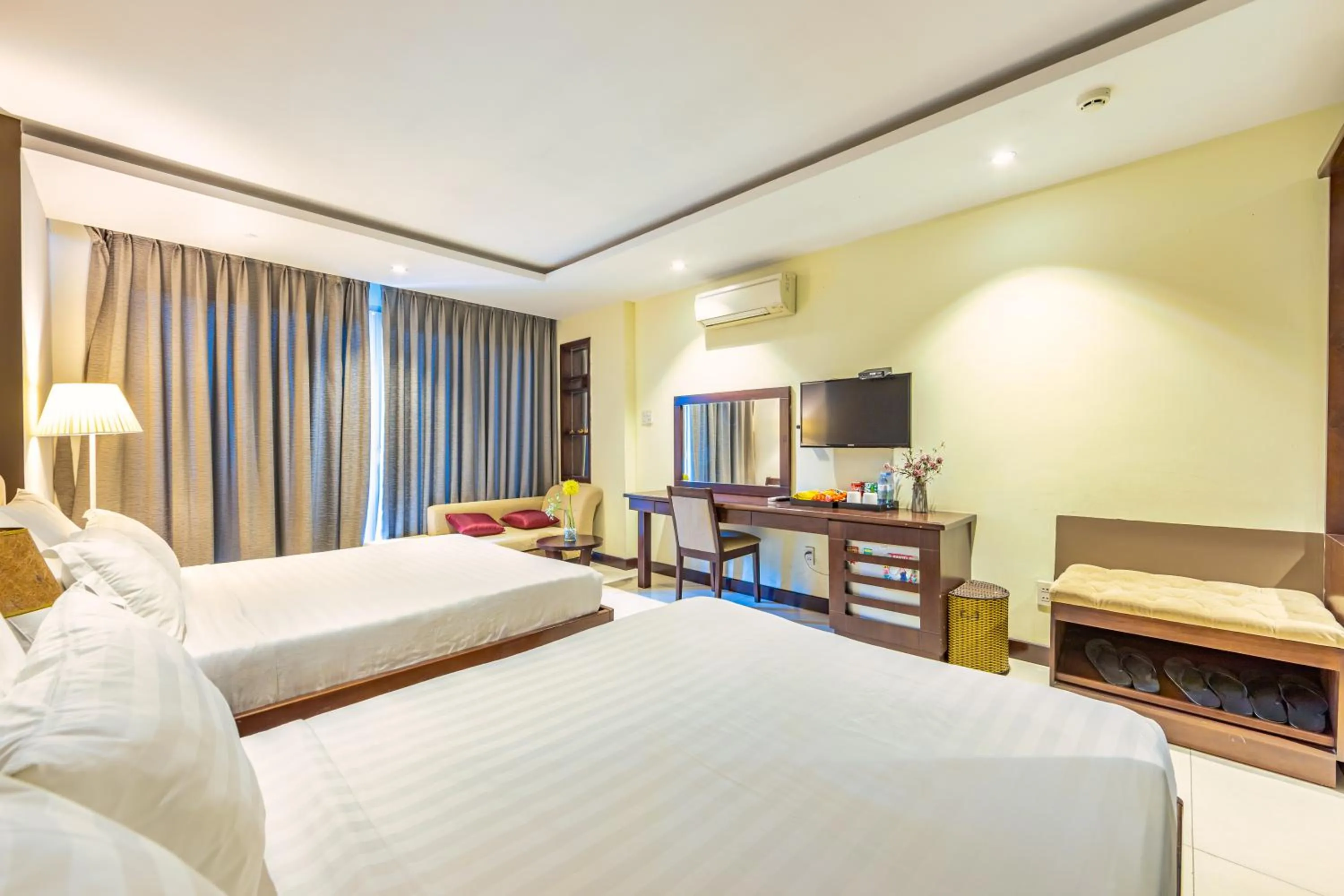 Bedroom in The Noble Swan Central Dong Du Hotel