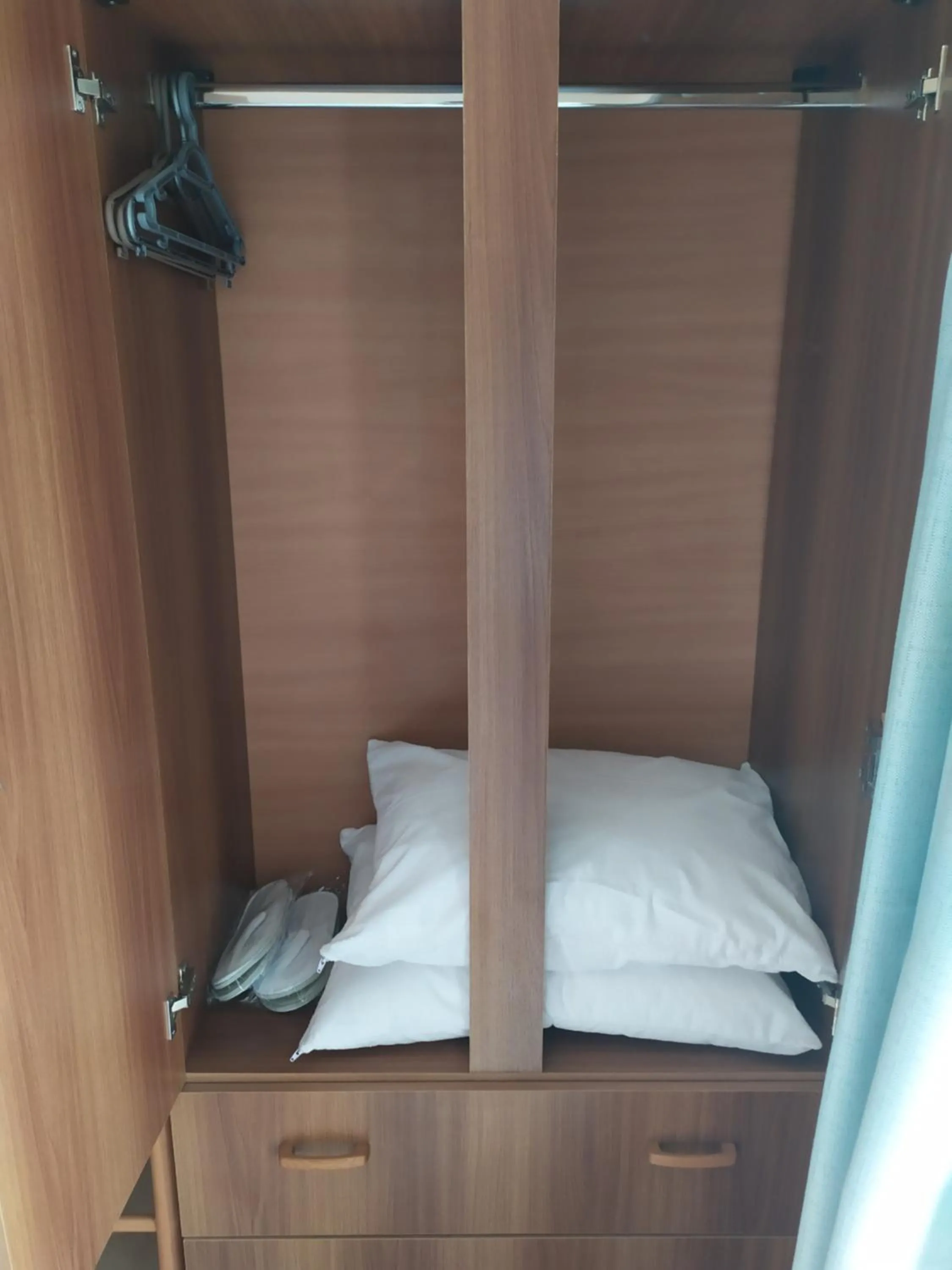 Bed in Katsenos studios