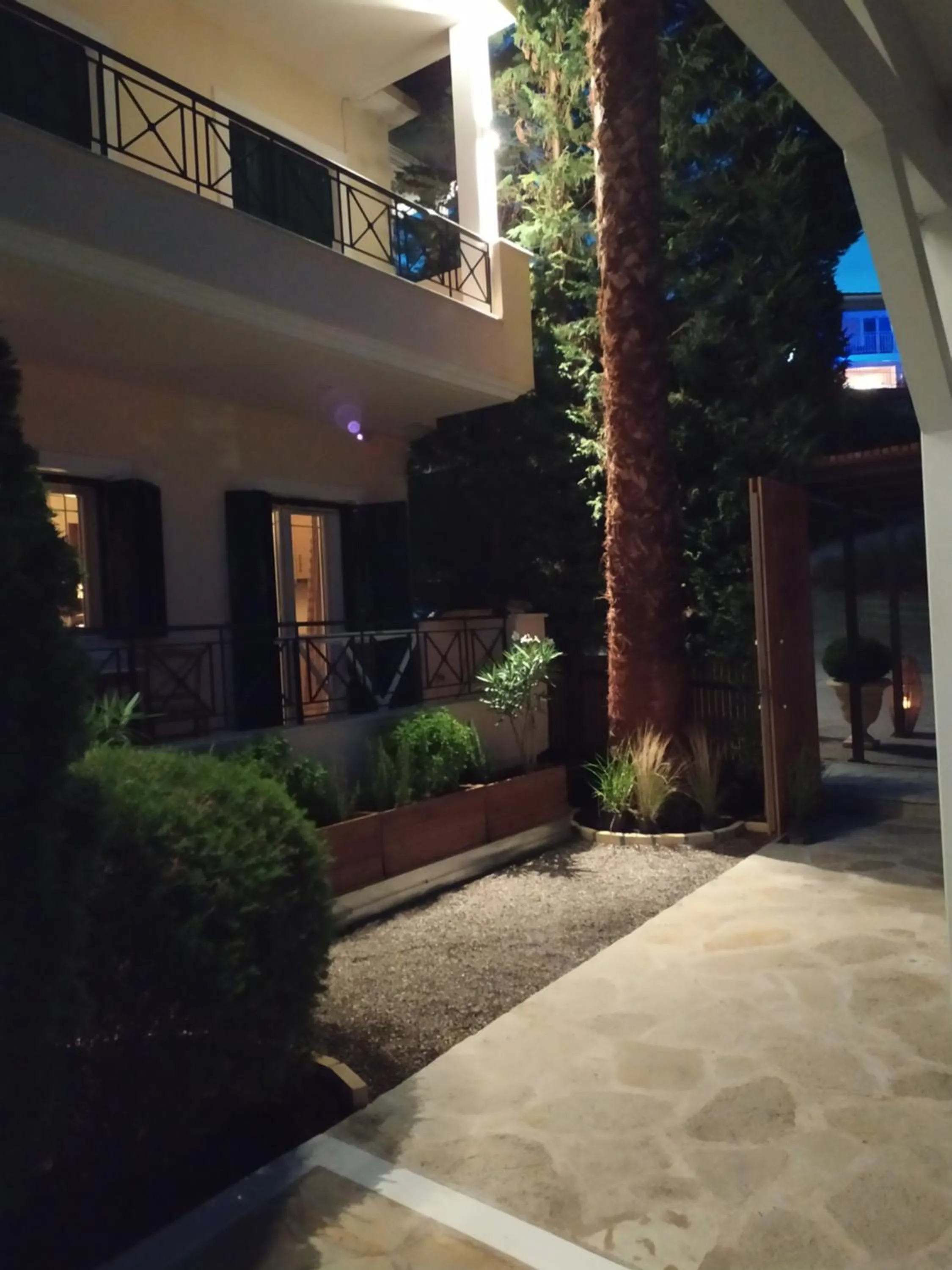Katsenos studios