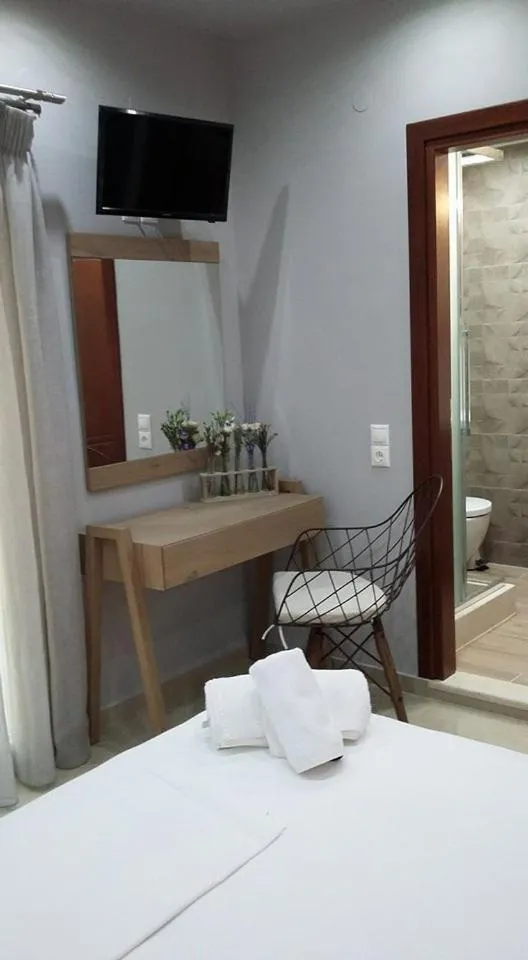 Bed in Katsenos studios