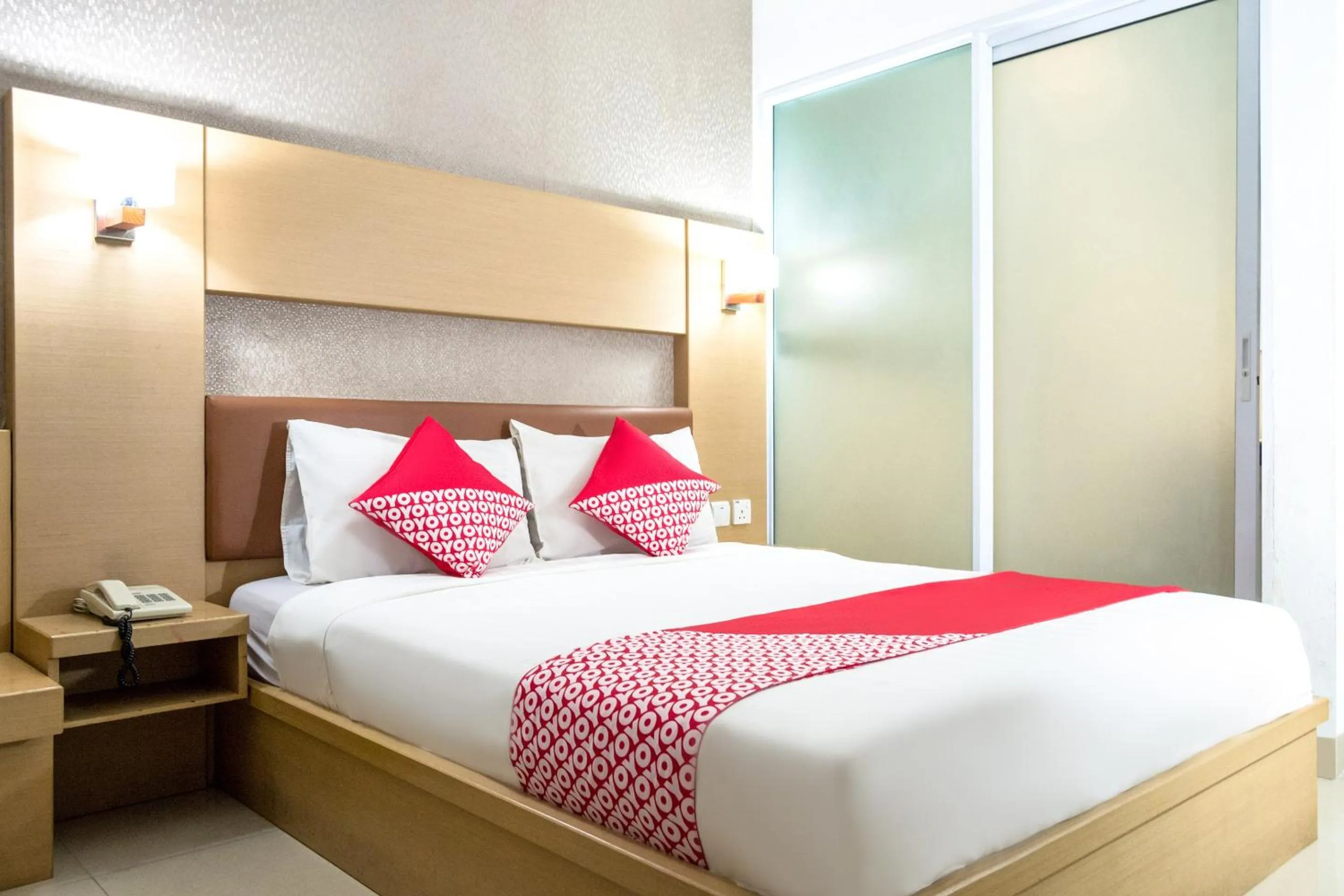 Bedroom, Bed in Capital O 664 Romance Hotel