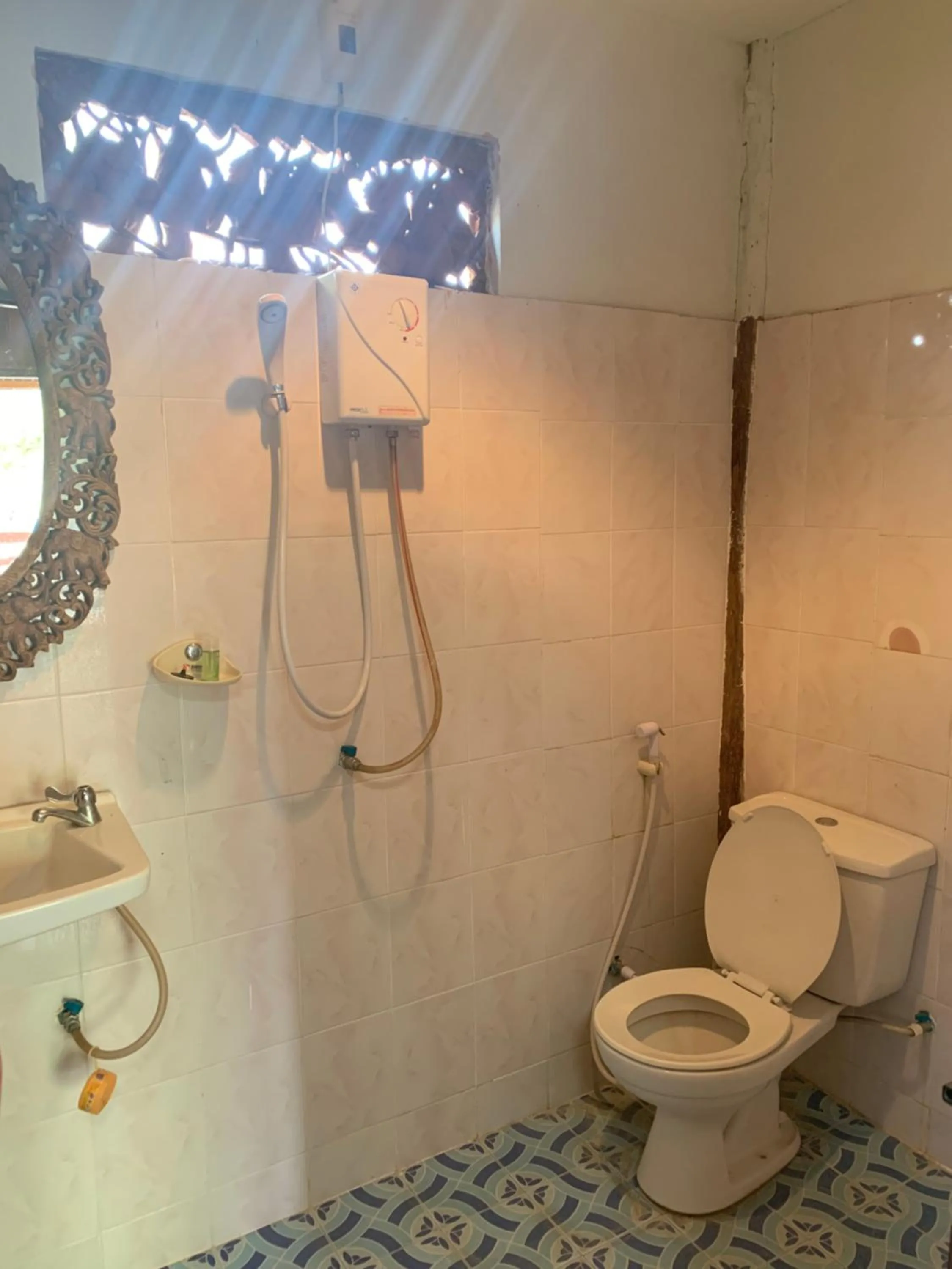 Shower in Mountain View Guesthouse