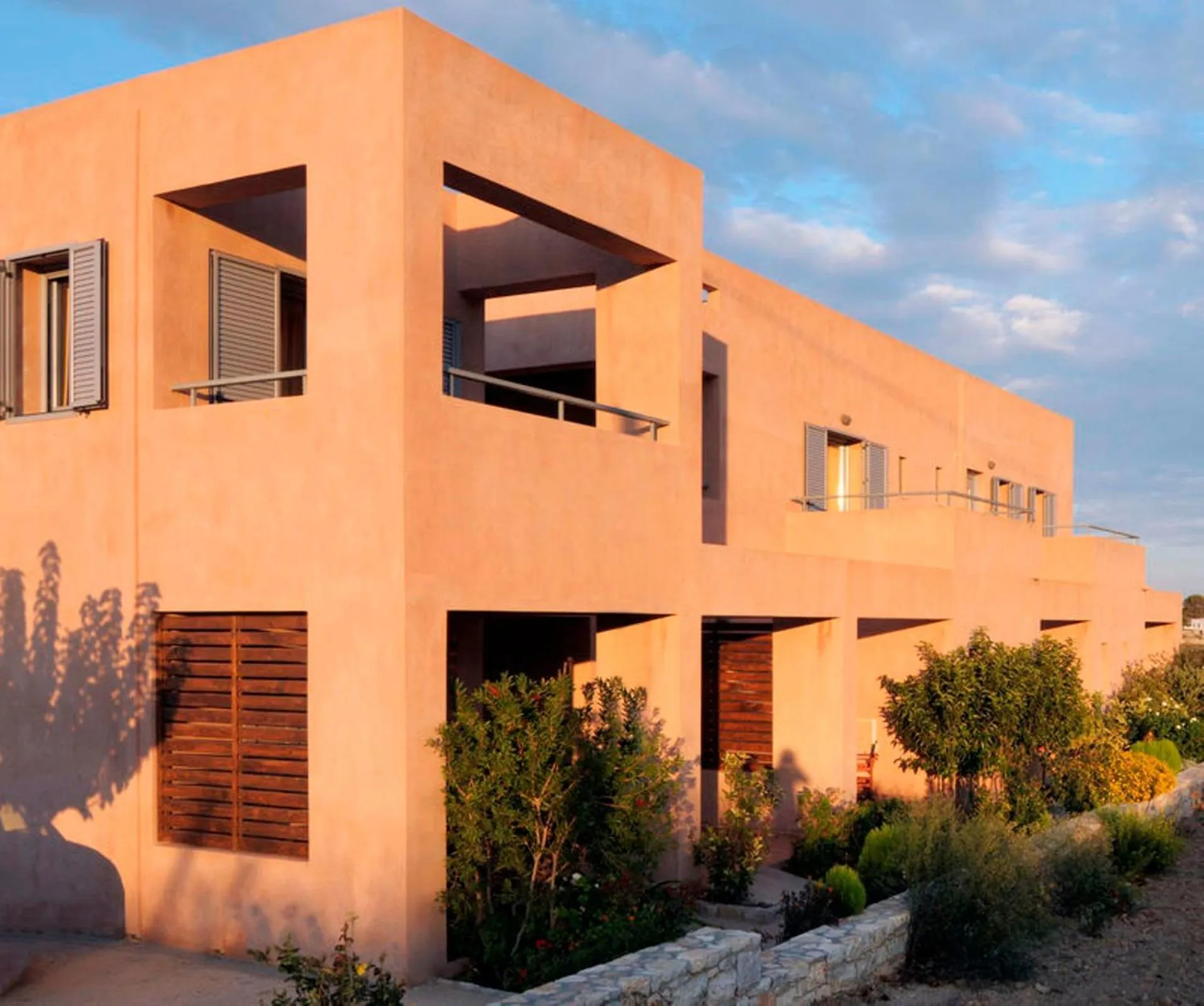 Property building in Petradi