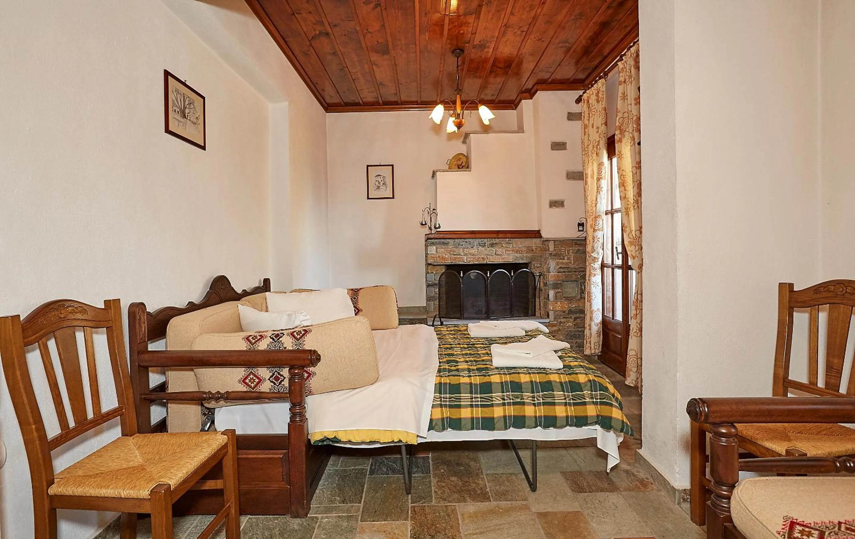 Bed in Hotel Atrapos