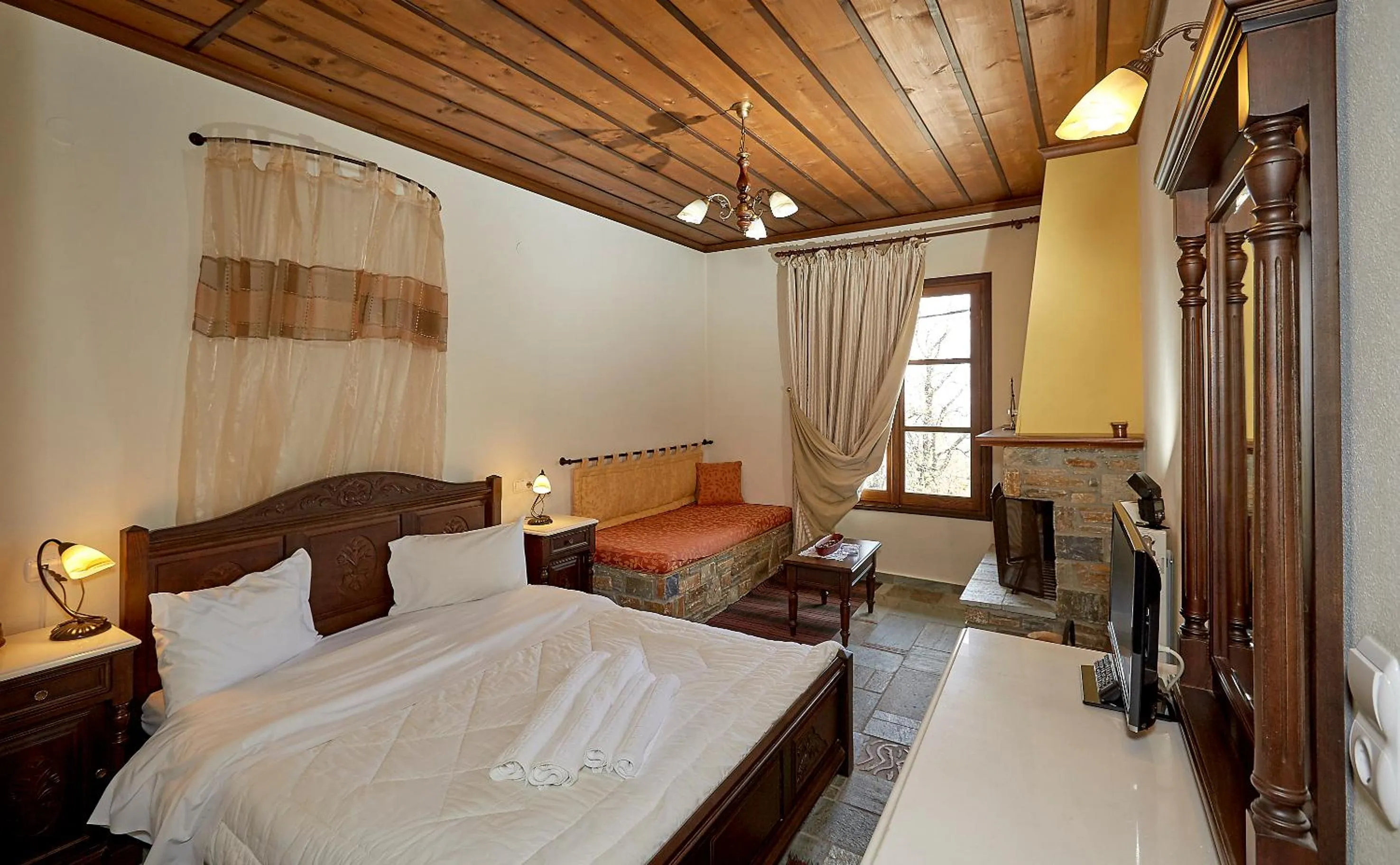 Bed in Hotel Atrapos