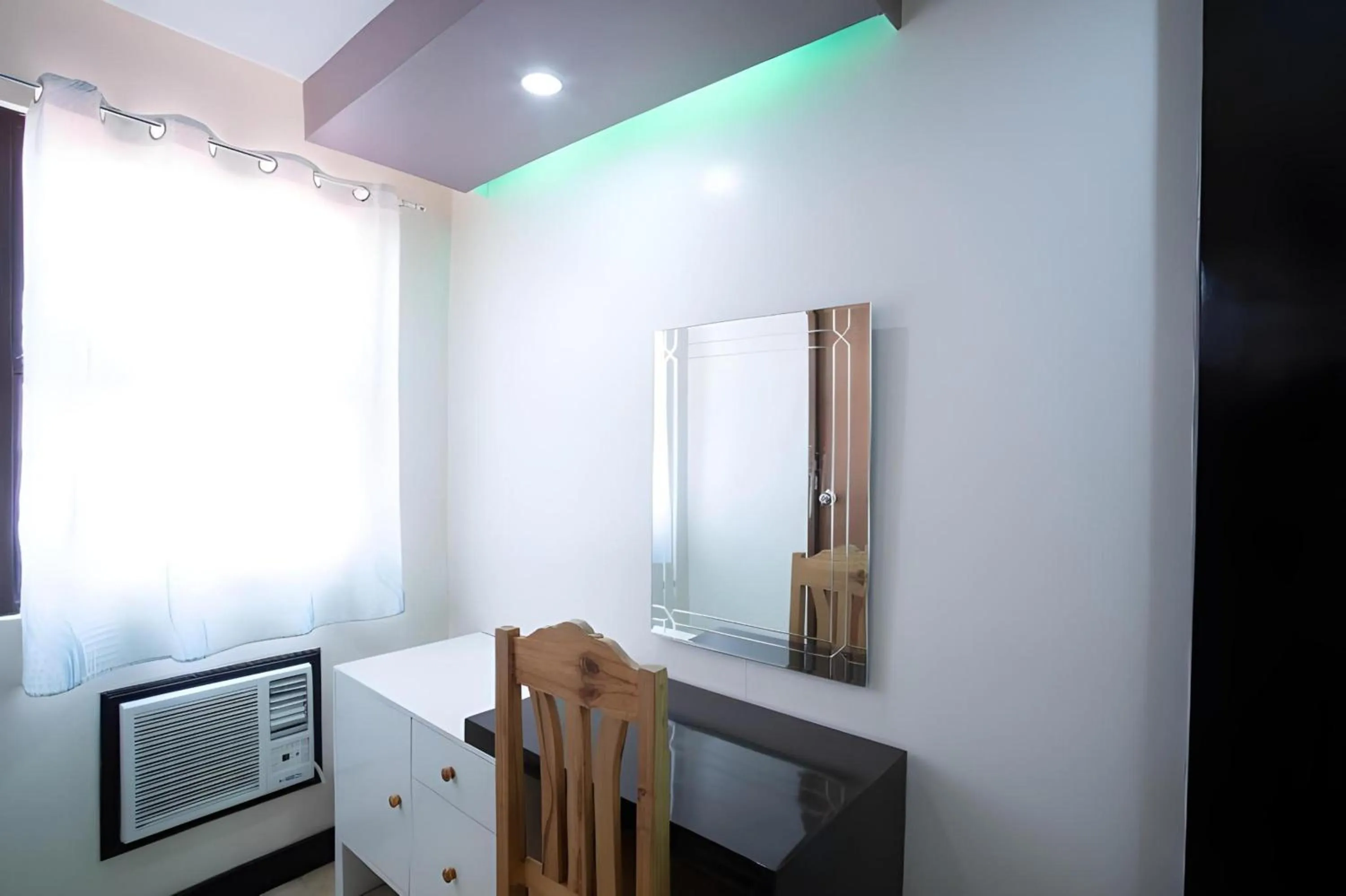 Photo of the whole room in OYO 195 Ranchotel - Biñan