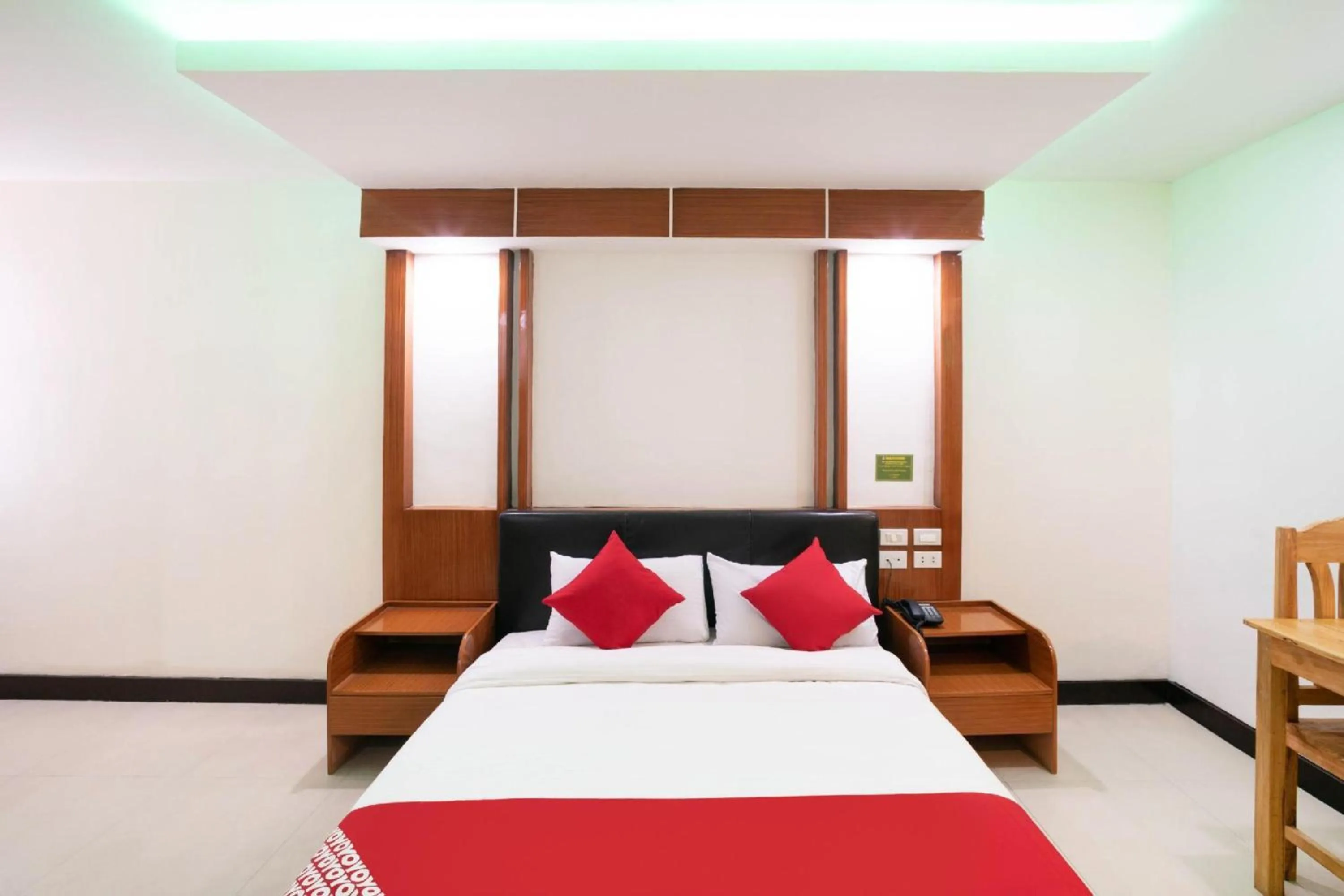 Bedroom in OYO 195 Ranchotel - Biñan