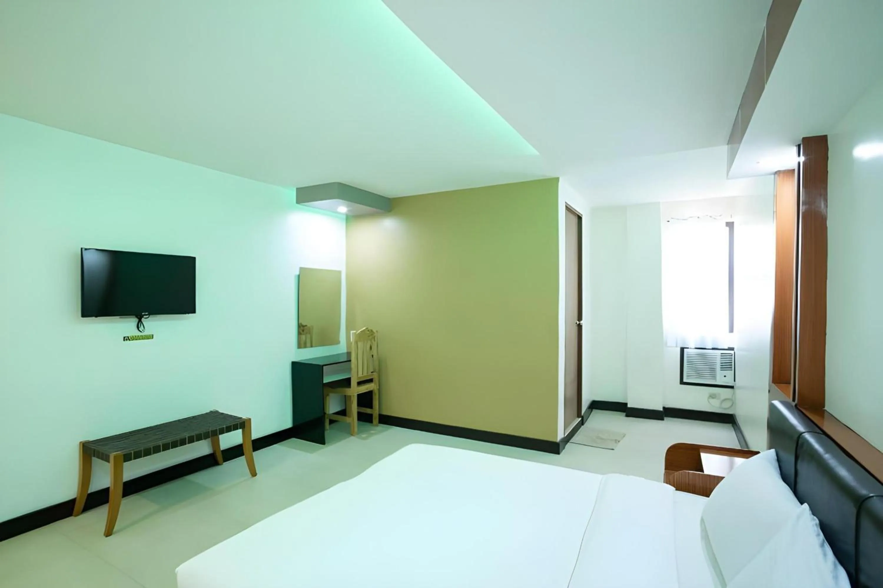 Photo of the whole room in OYO 195 Ranchotel - Biñan