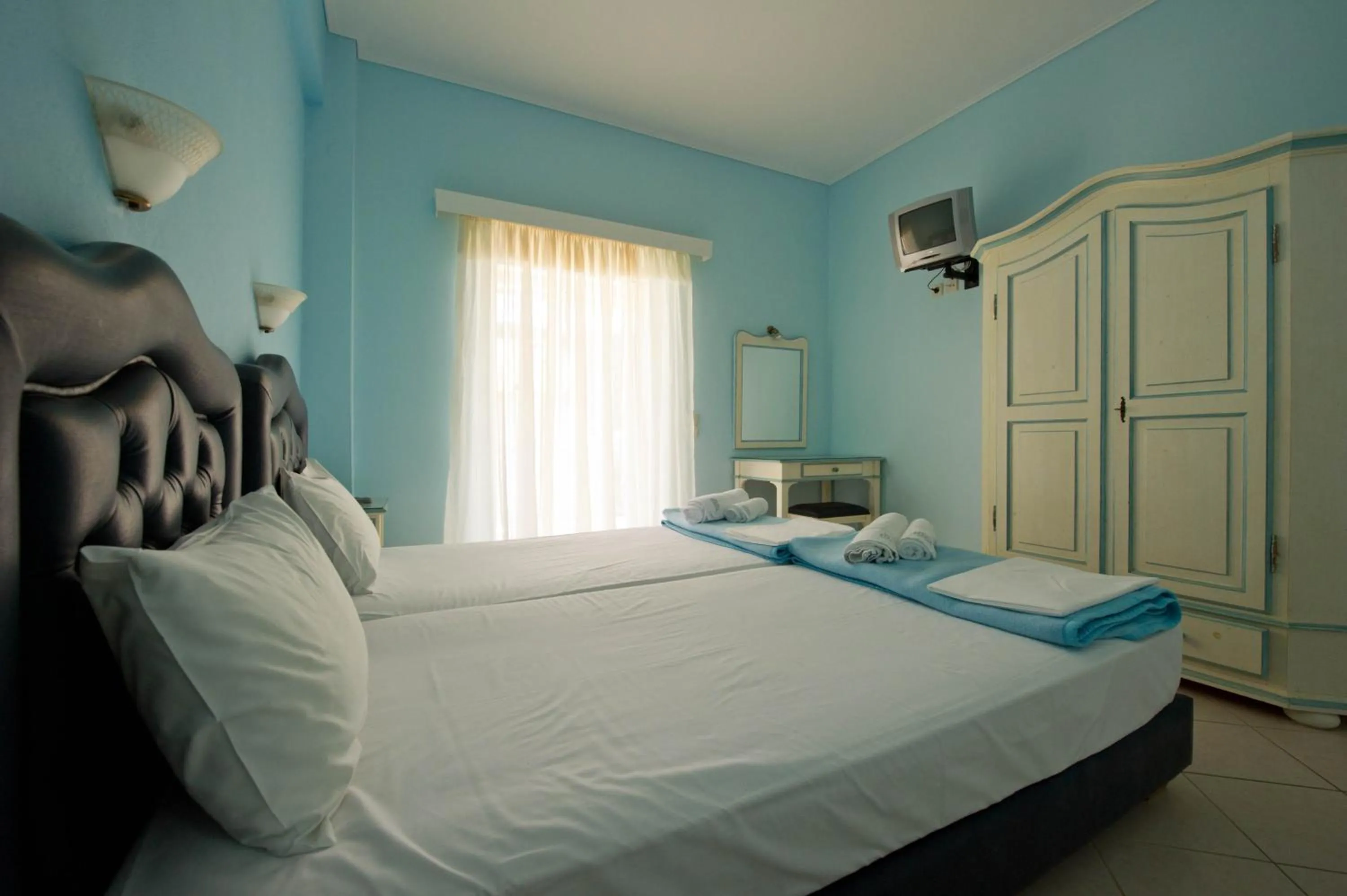 Bed in Elena Hotel