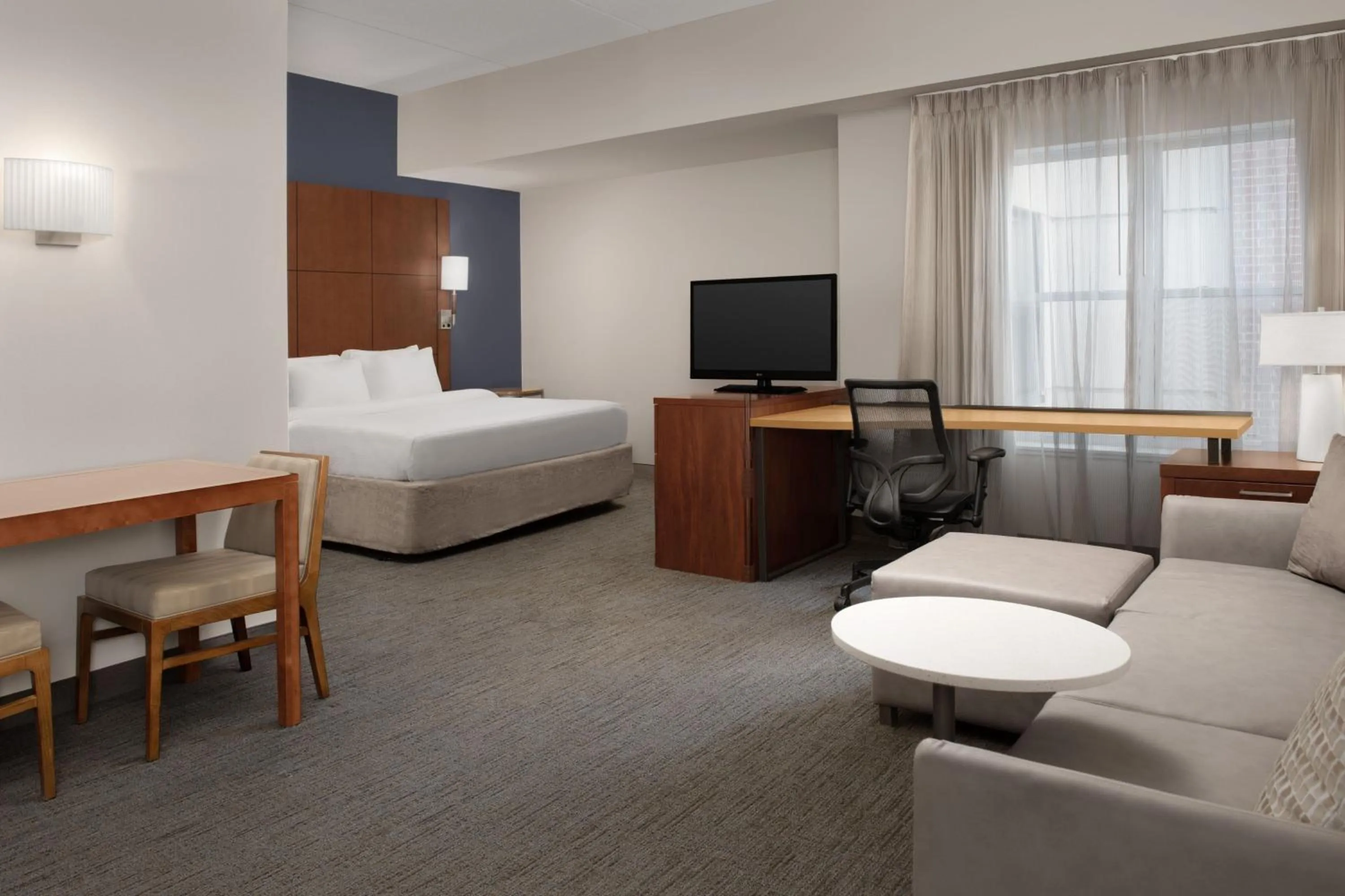 Photo of the whole room, Bed in Residence Inn by Marriott Syracuse Downtown at Armory Square