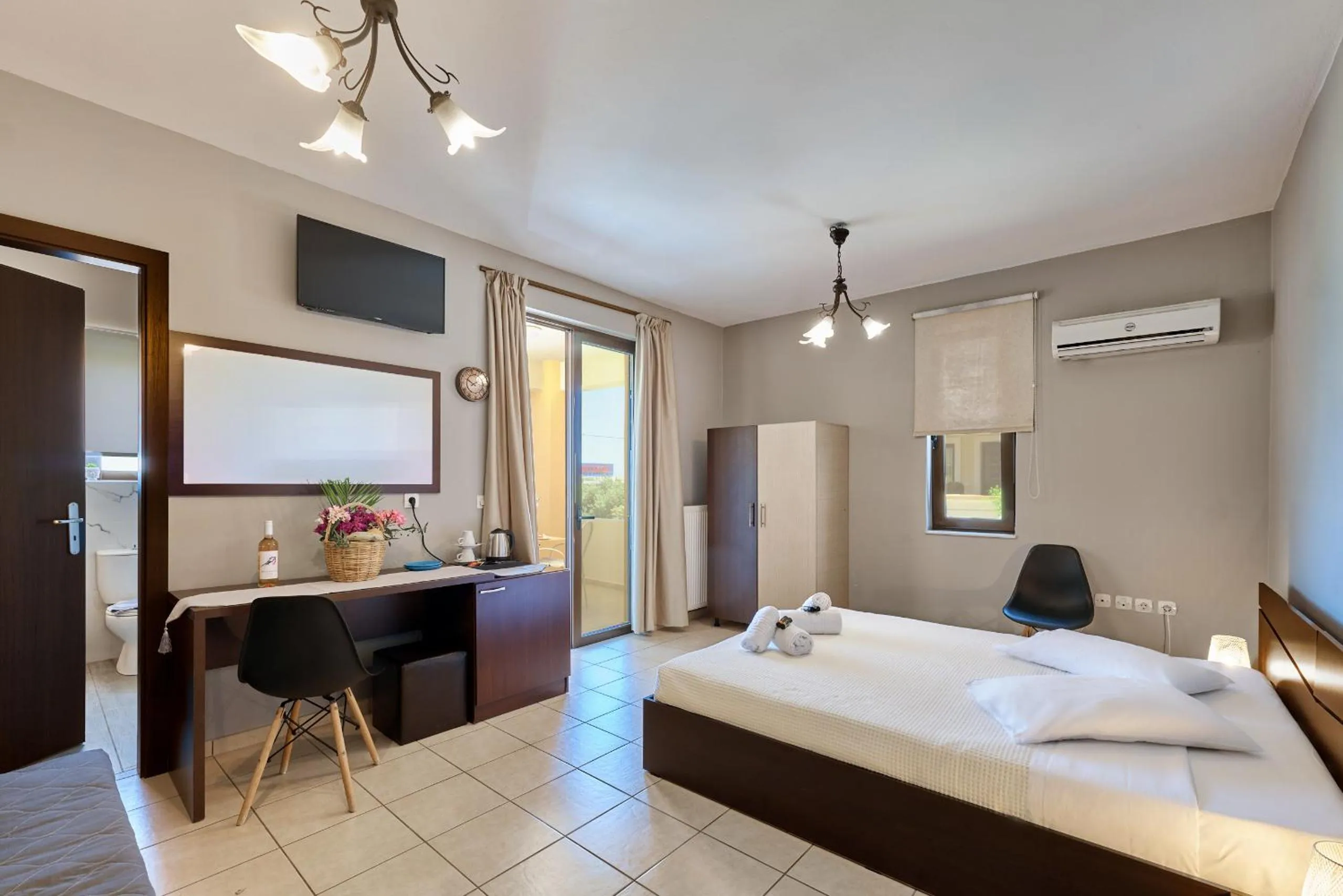 Bedroom in Villa Gereoudis SeaView Apartments-Pool & Bar