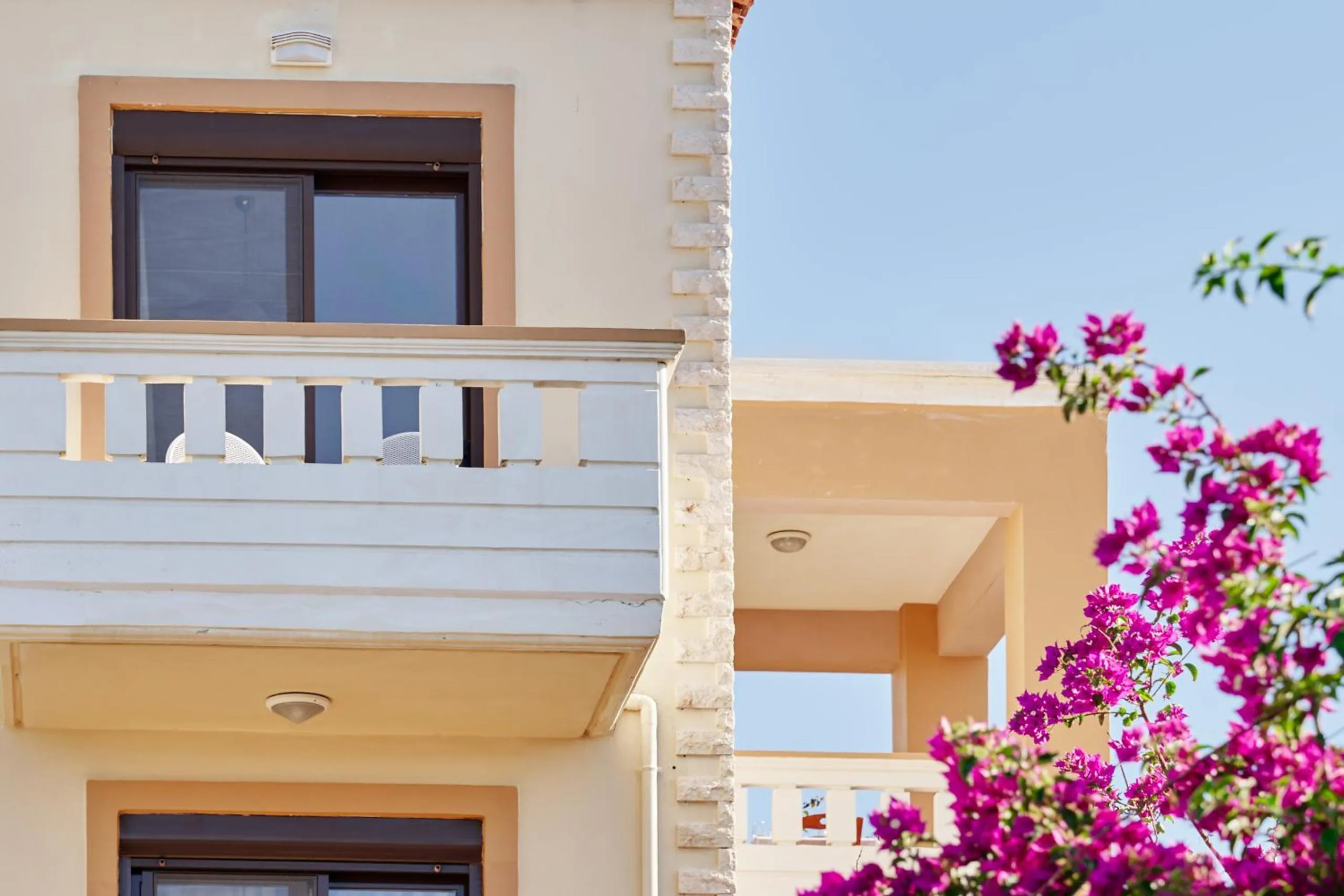 Property building in Villa Gereoudis SeaView Apartments-Pool & Bar