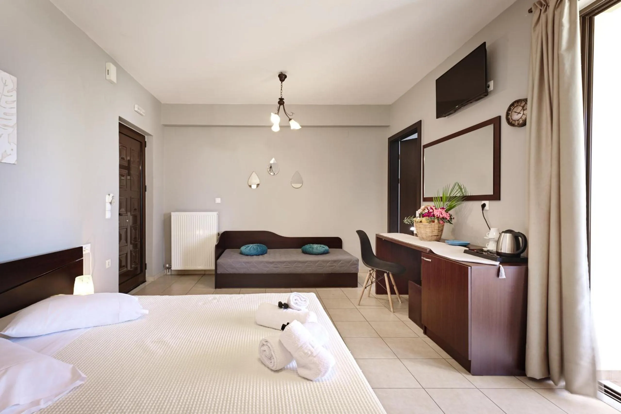 Bed in Villa Gereoudis SeaView Apartments-Pool & Bar