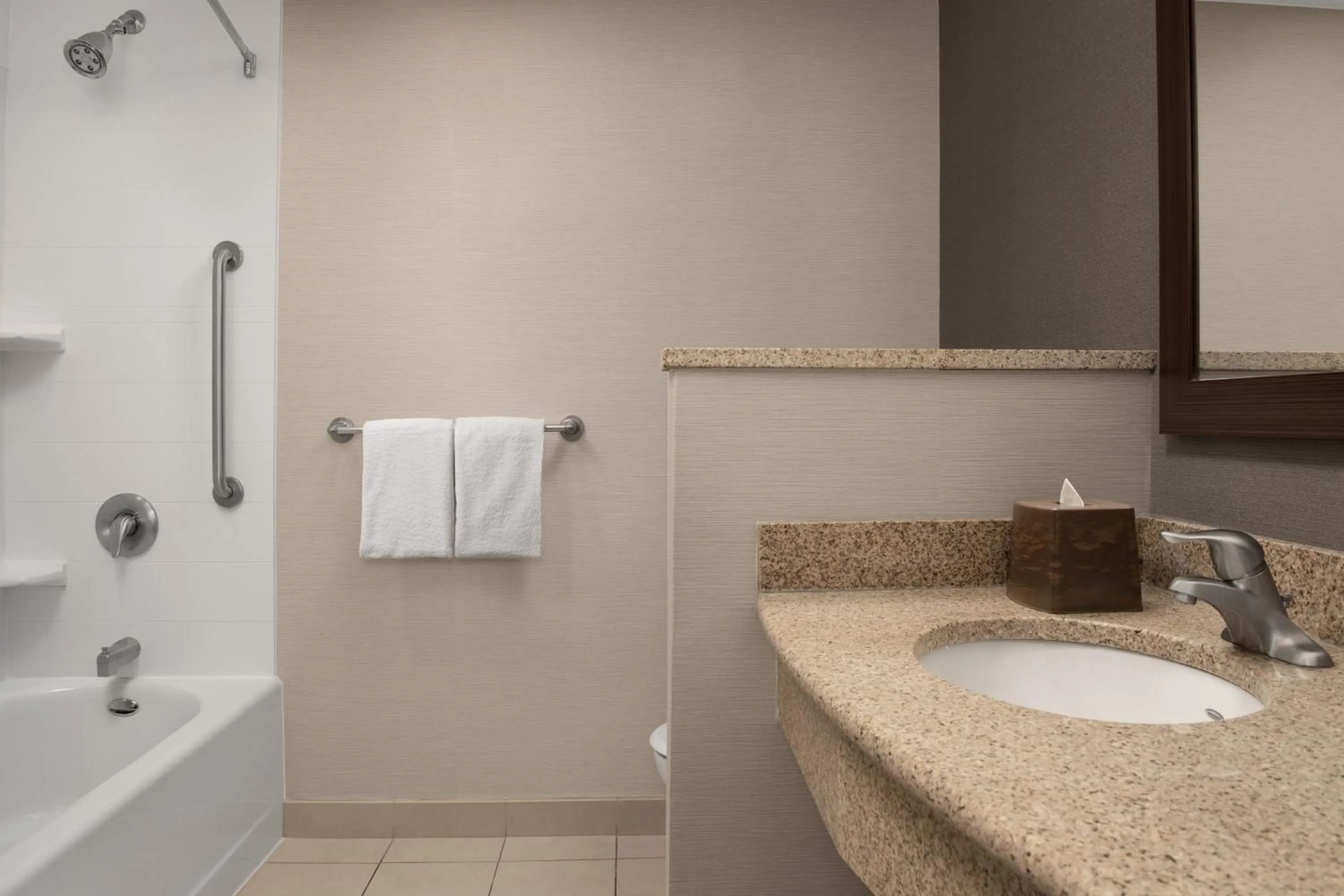 Bathroom in Courtyard Syracuse Downtown at Armory Square