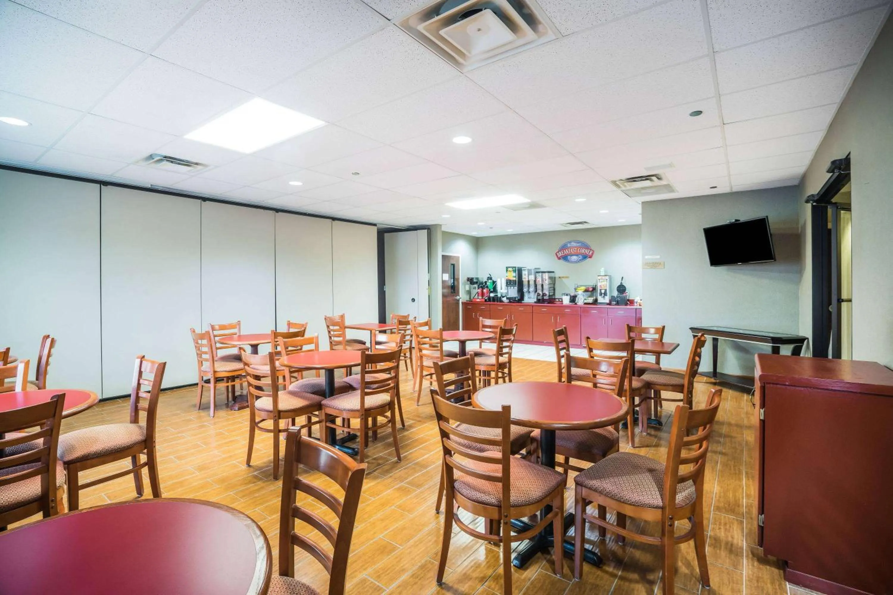 Breakfast in Baymont by Wyndham Johnson City